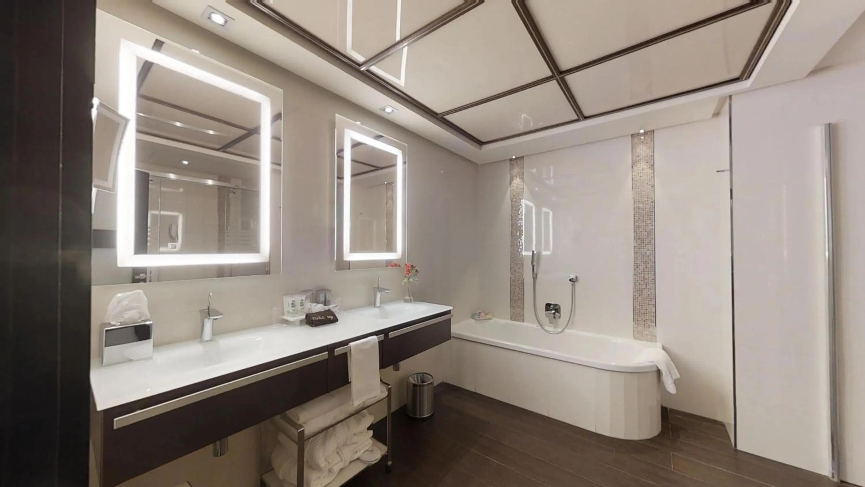 Bathroom in Vincci Selección Aleysa