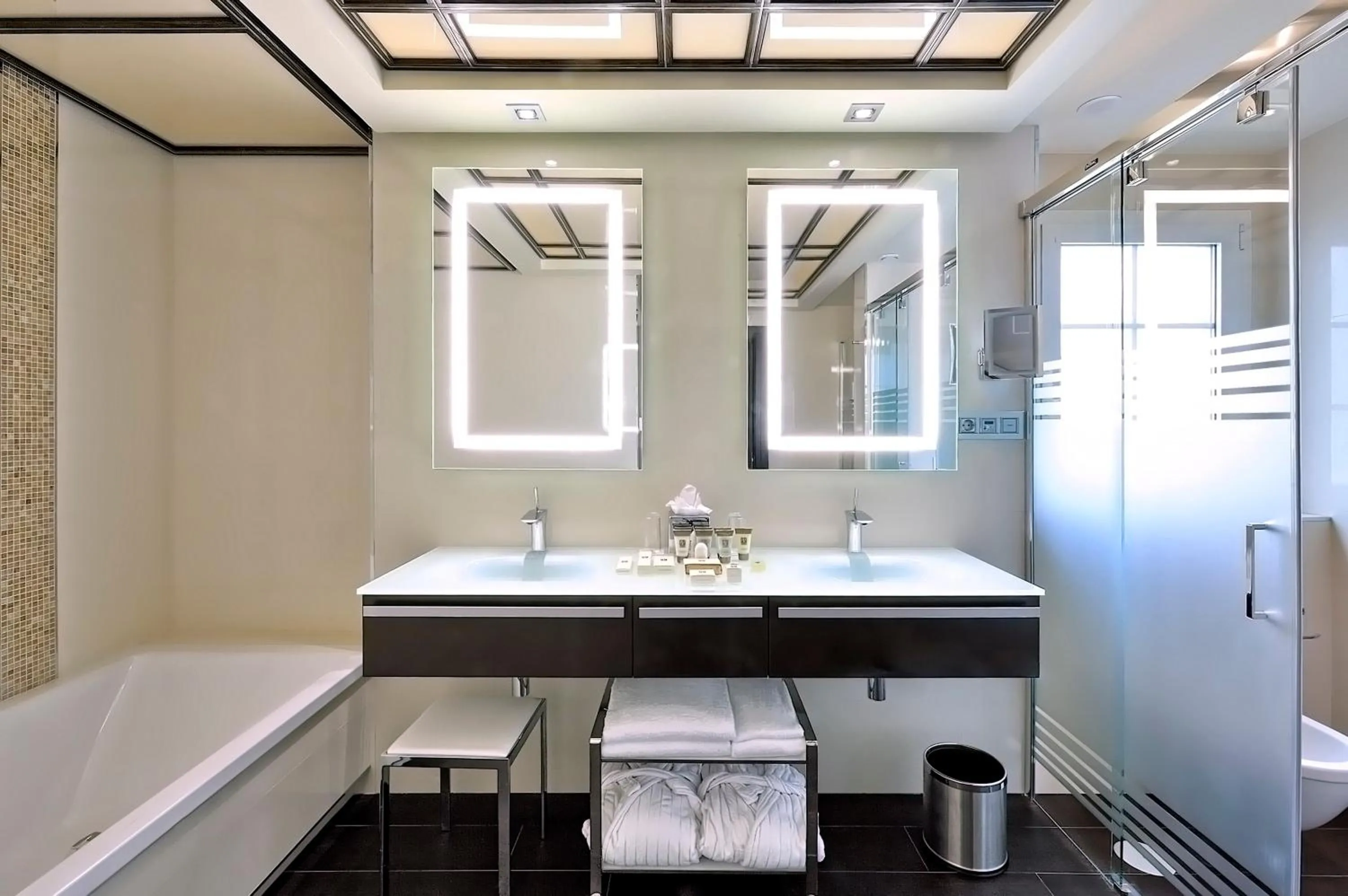 Bathroom in Vincci Selección Aleysa