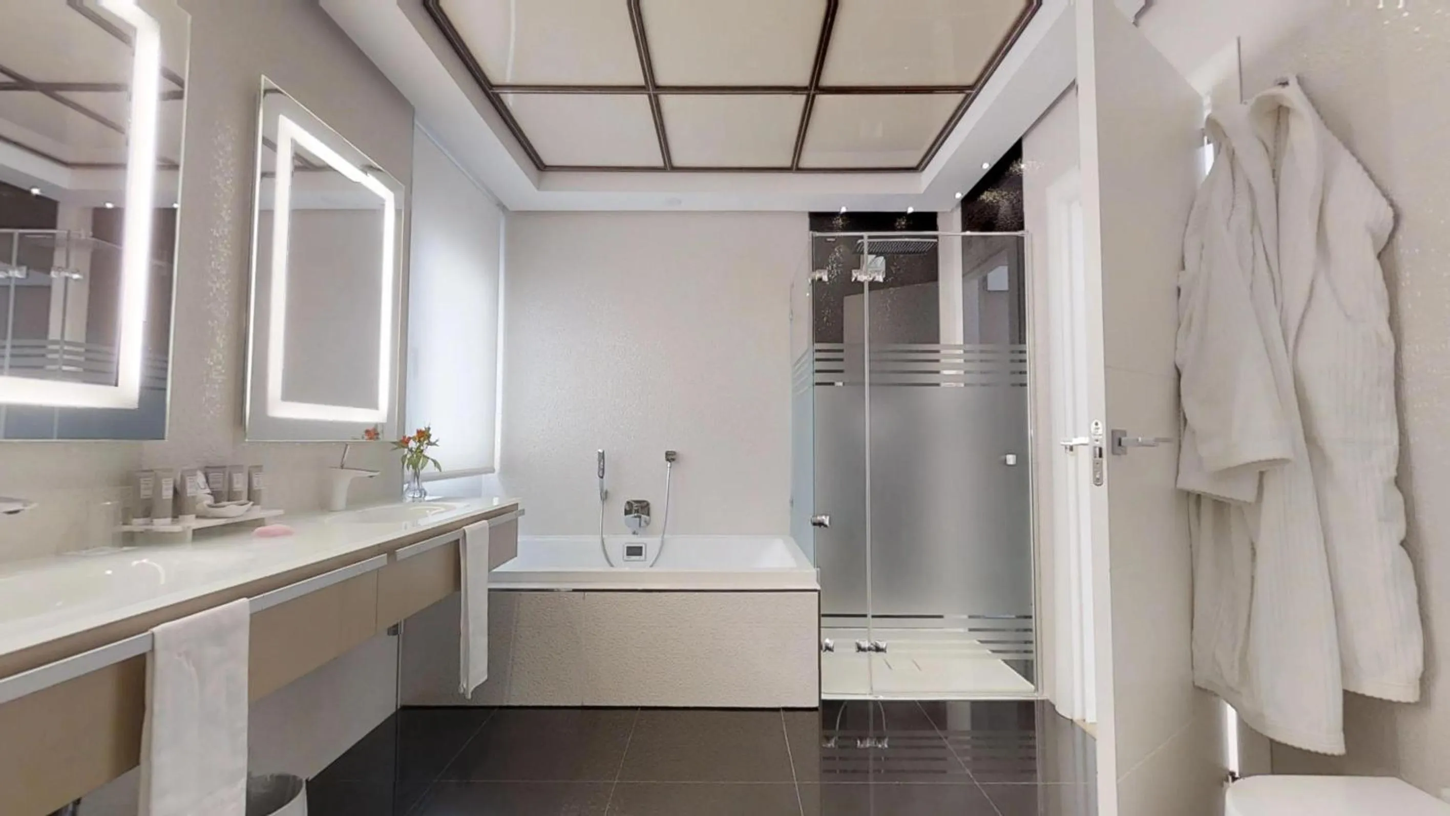 Bathroom in Vincci Selección Aleysa