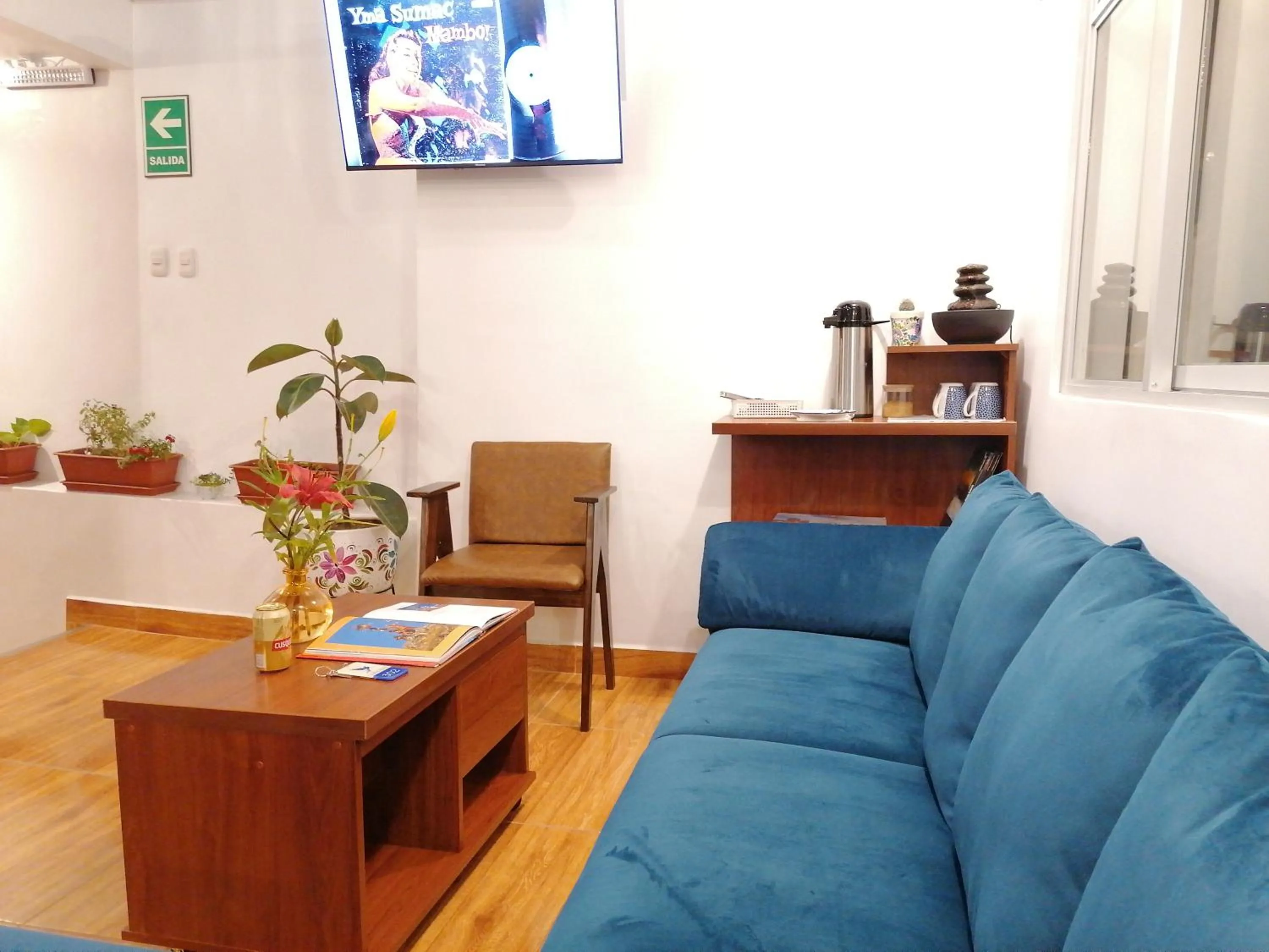 TV and multimedia in El Ave Azul Boutique Hotel Cusco