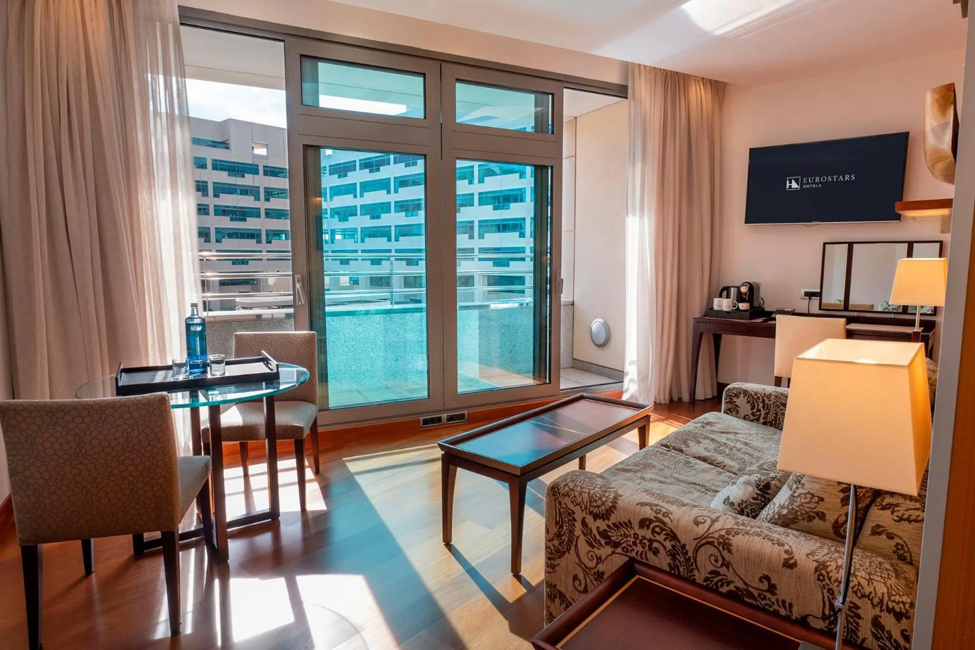 Bedroom, Bed in Eurostars Grand Marina Hotel GL