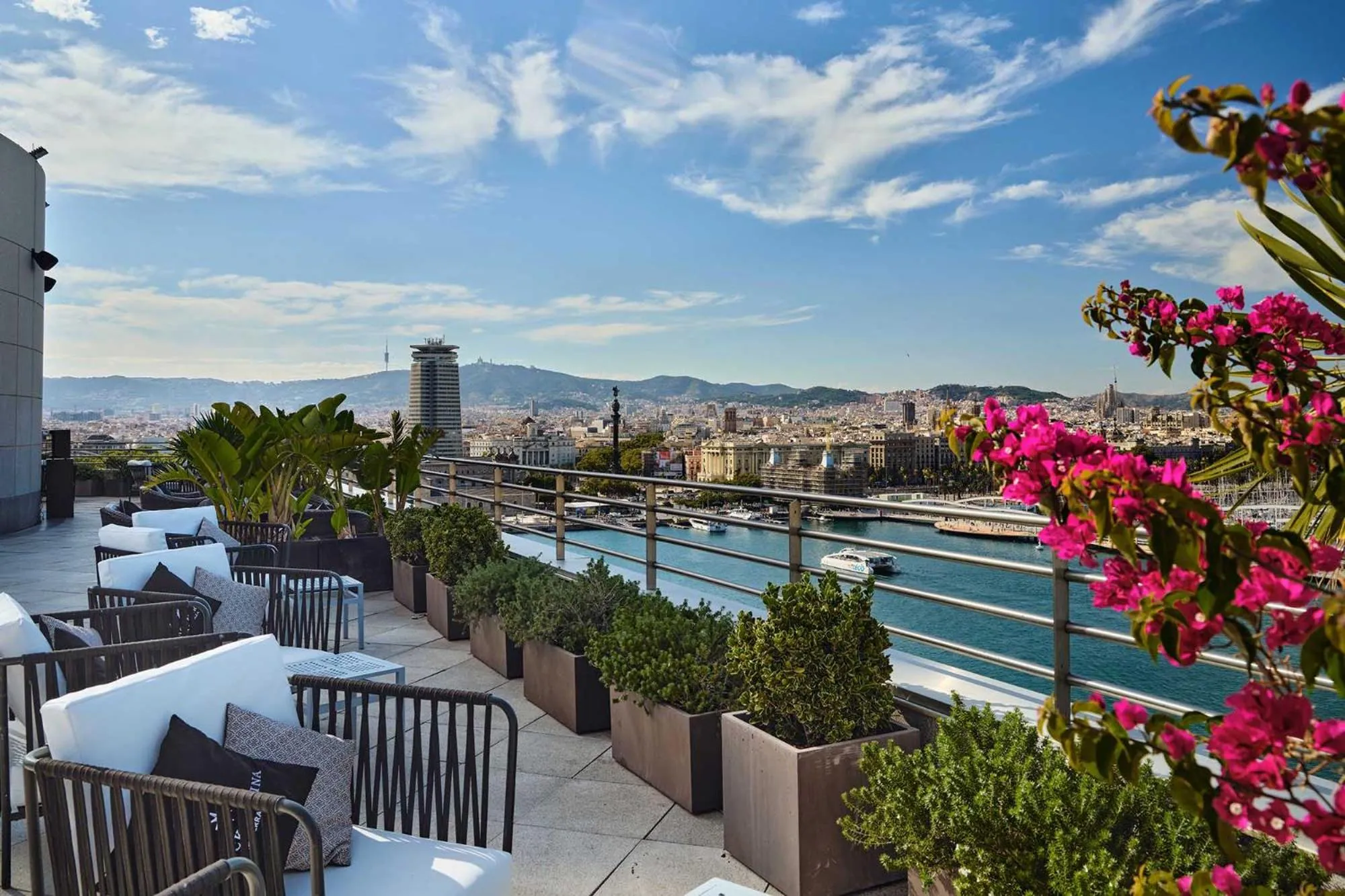 Restaurant/places to eat in Eurostars Grand Marina Hotel GL