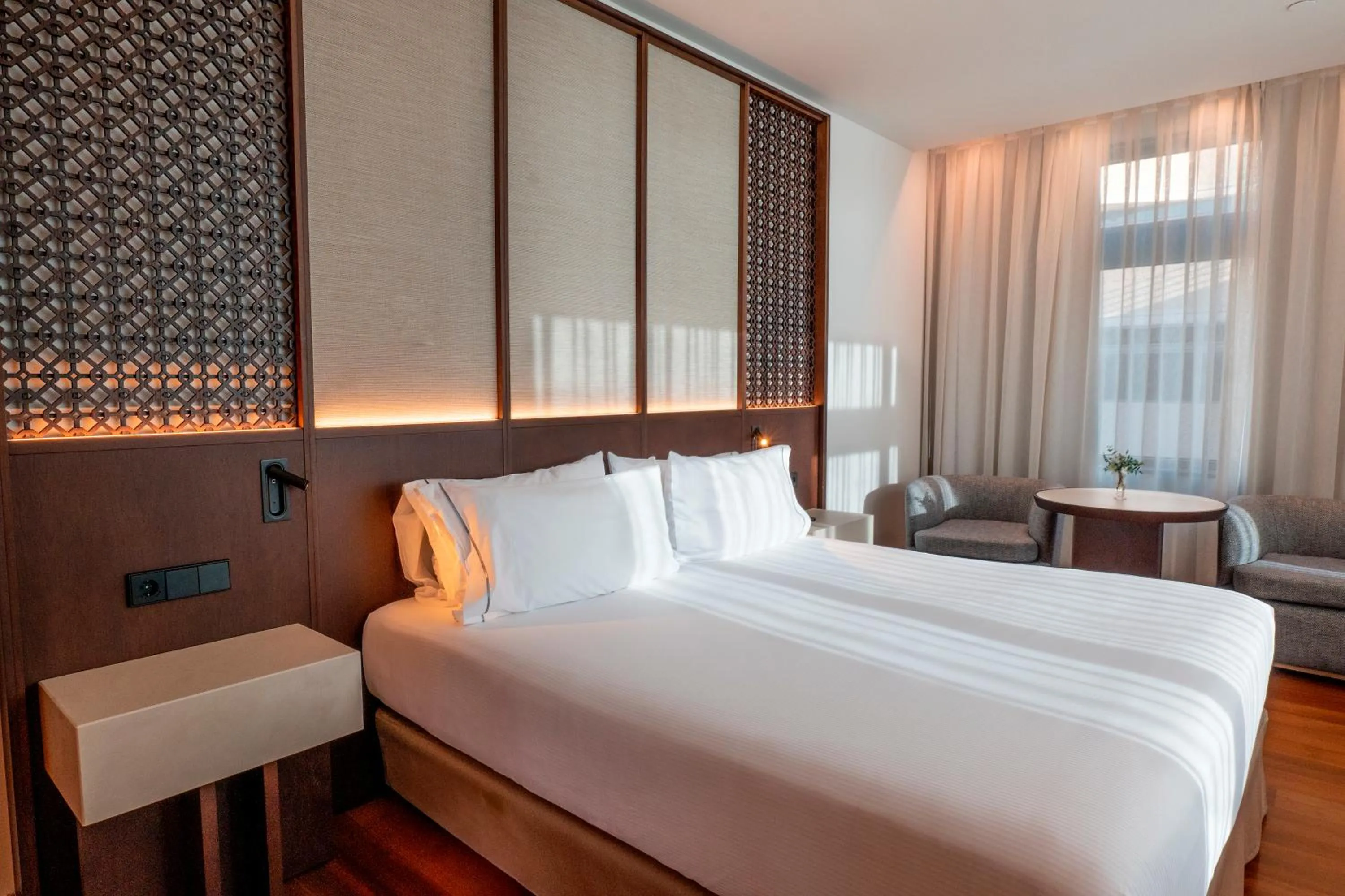 Bed in Eurostars Grand Marina Hotel GL