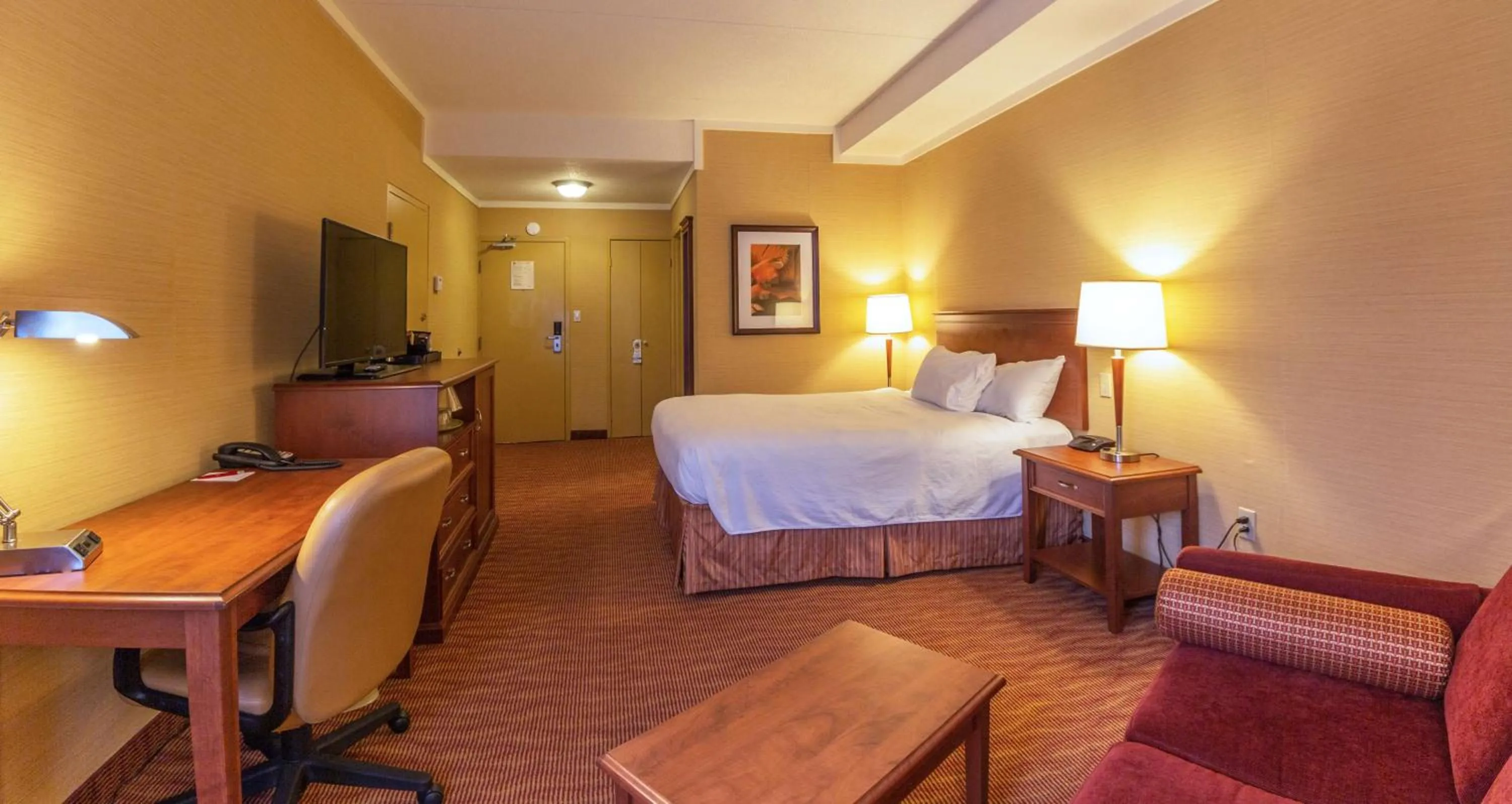 Photo of the whole room, Bed in The Water Tower Inn - BW Premier Collection