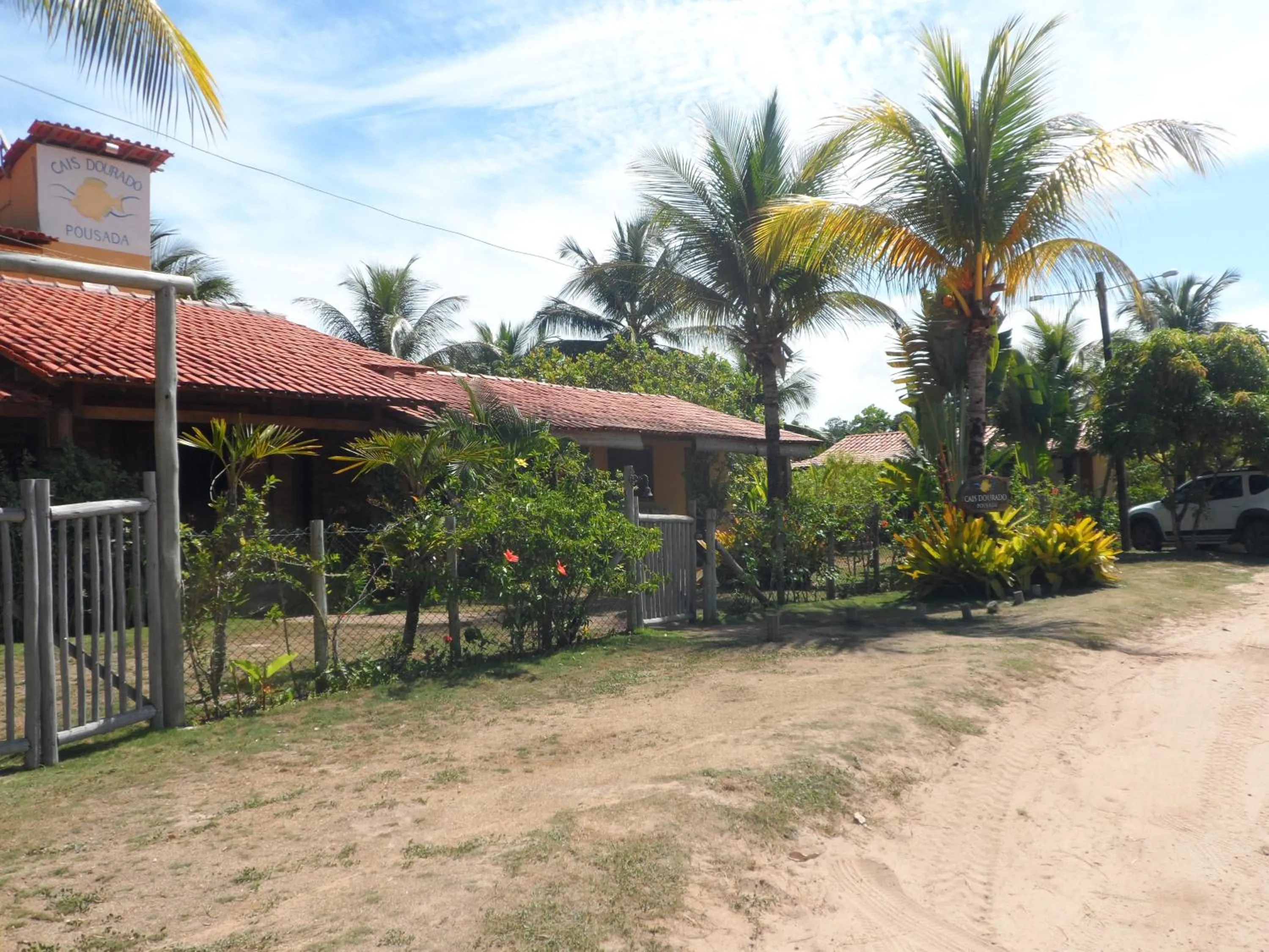 Quiet street view in Cais Dourado Pousada