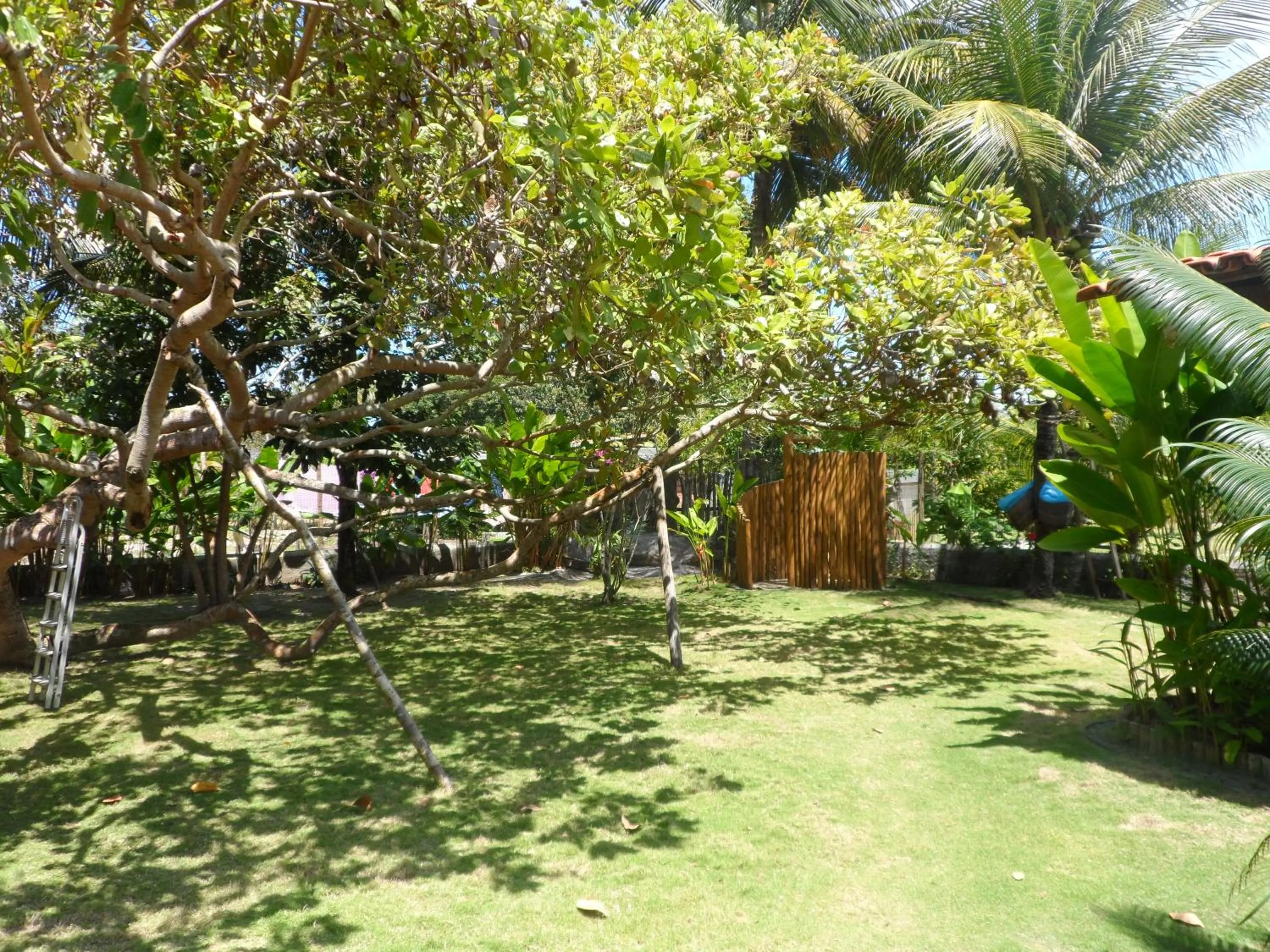 Quiet street view in Cais Dourado Pousada