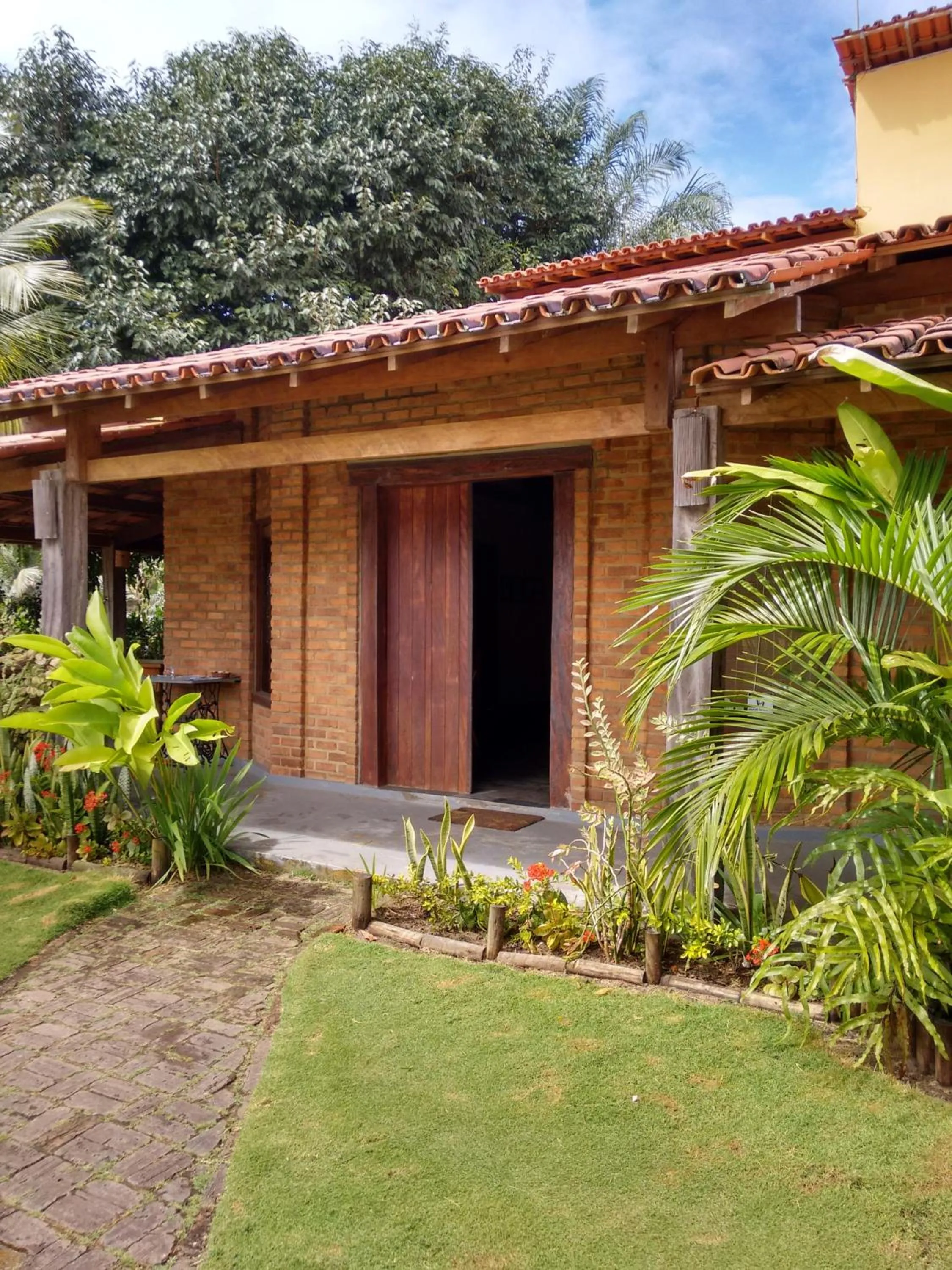 Facade/entrance in Cais Dourado Pousada