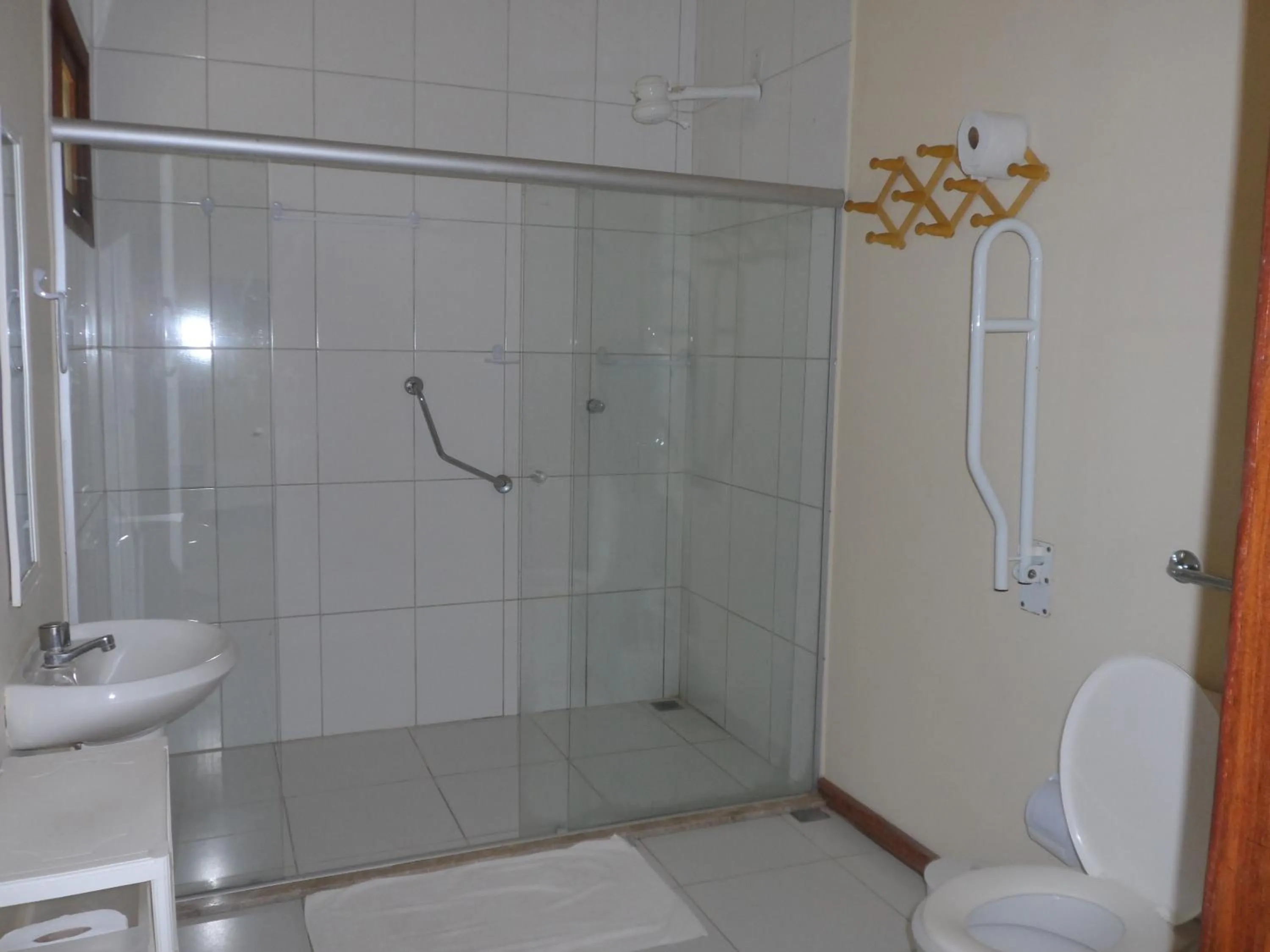 Toilet in Cais Dourado Pousada