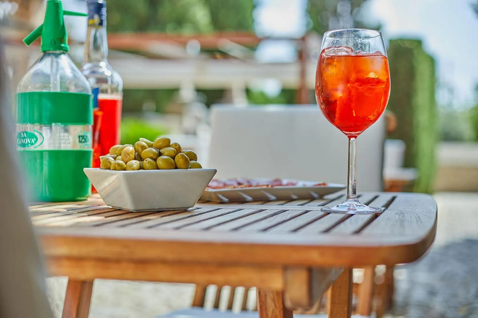 Food and drinks in Cas Comte Suites & Spa - Adults Only