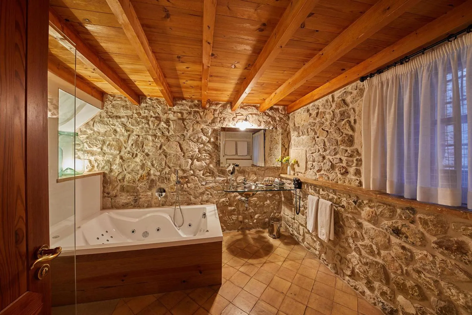 Hot Tub in Cas Comte Suites & Spa - Adults Only