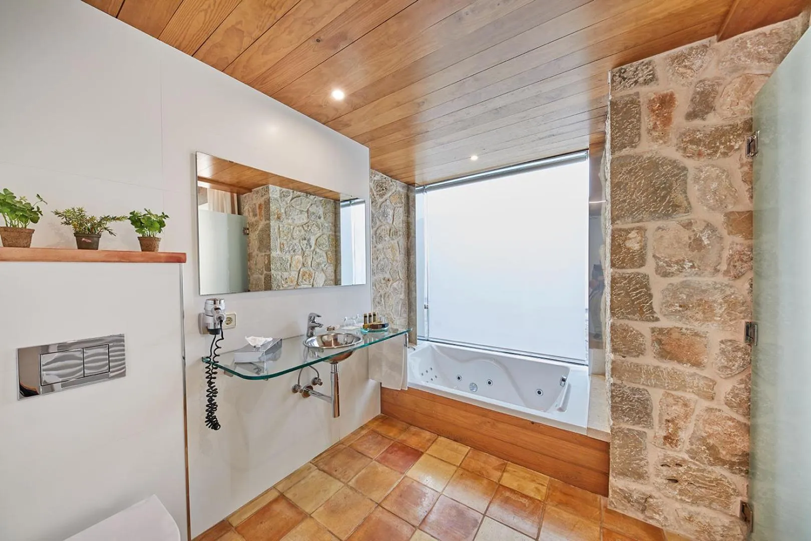 Hot Tub in Cas Comte Suites & Spa - Adults Only