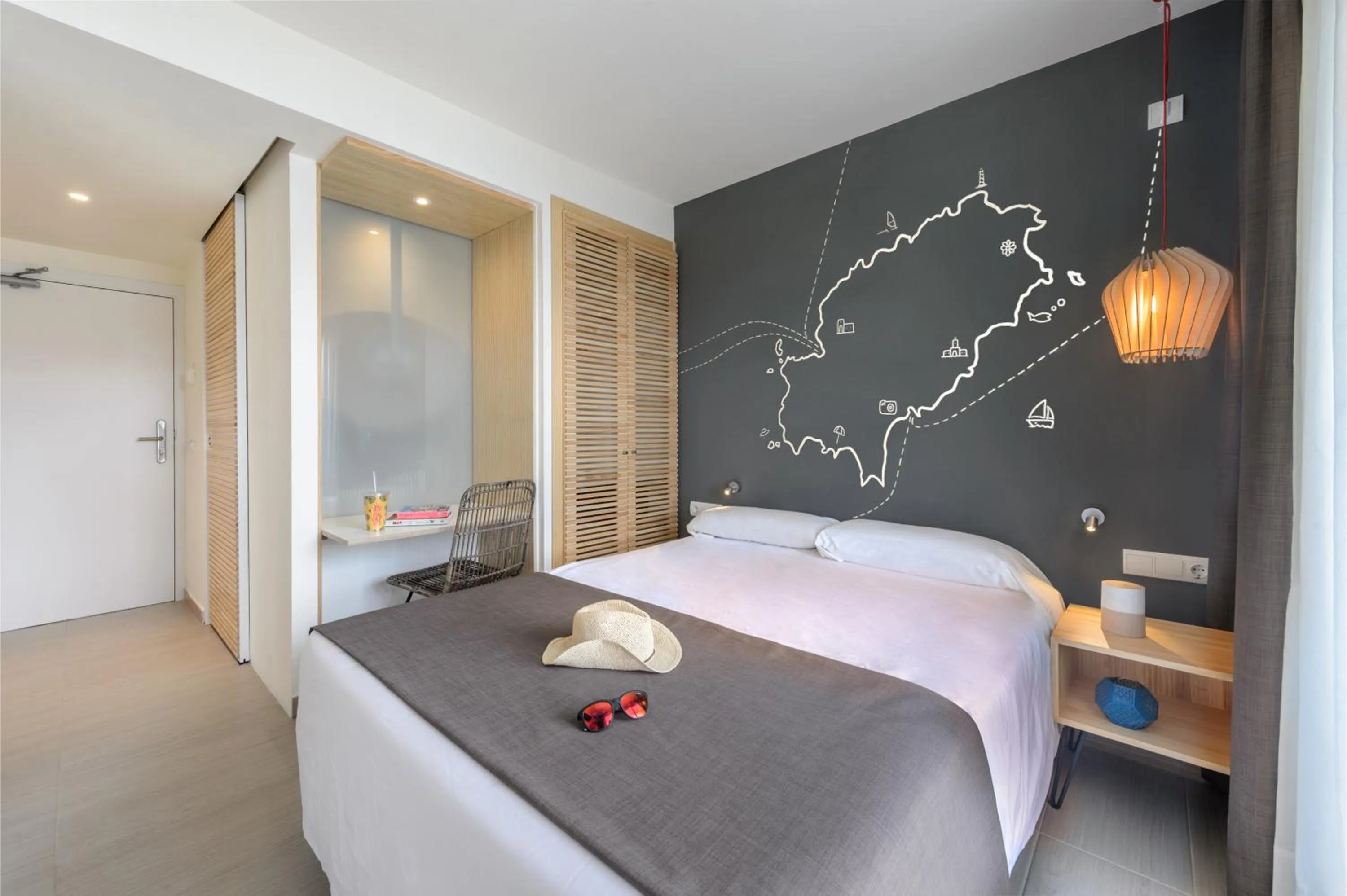 Photo of the whole room, Bed in Hotel Vibra Cala Tarida-3SUP