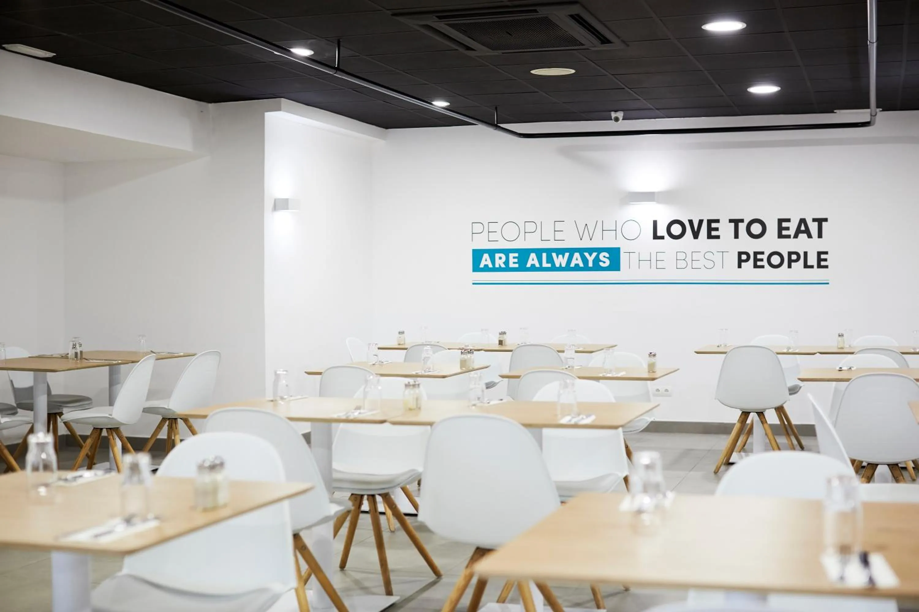 Restaurant/places to eat in Hotel Vibra Cala Tarida-3SUP