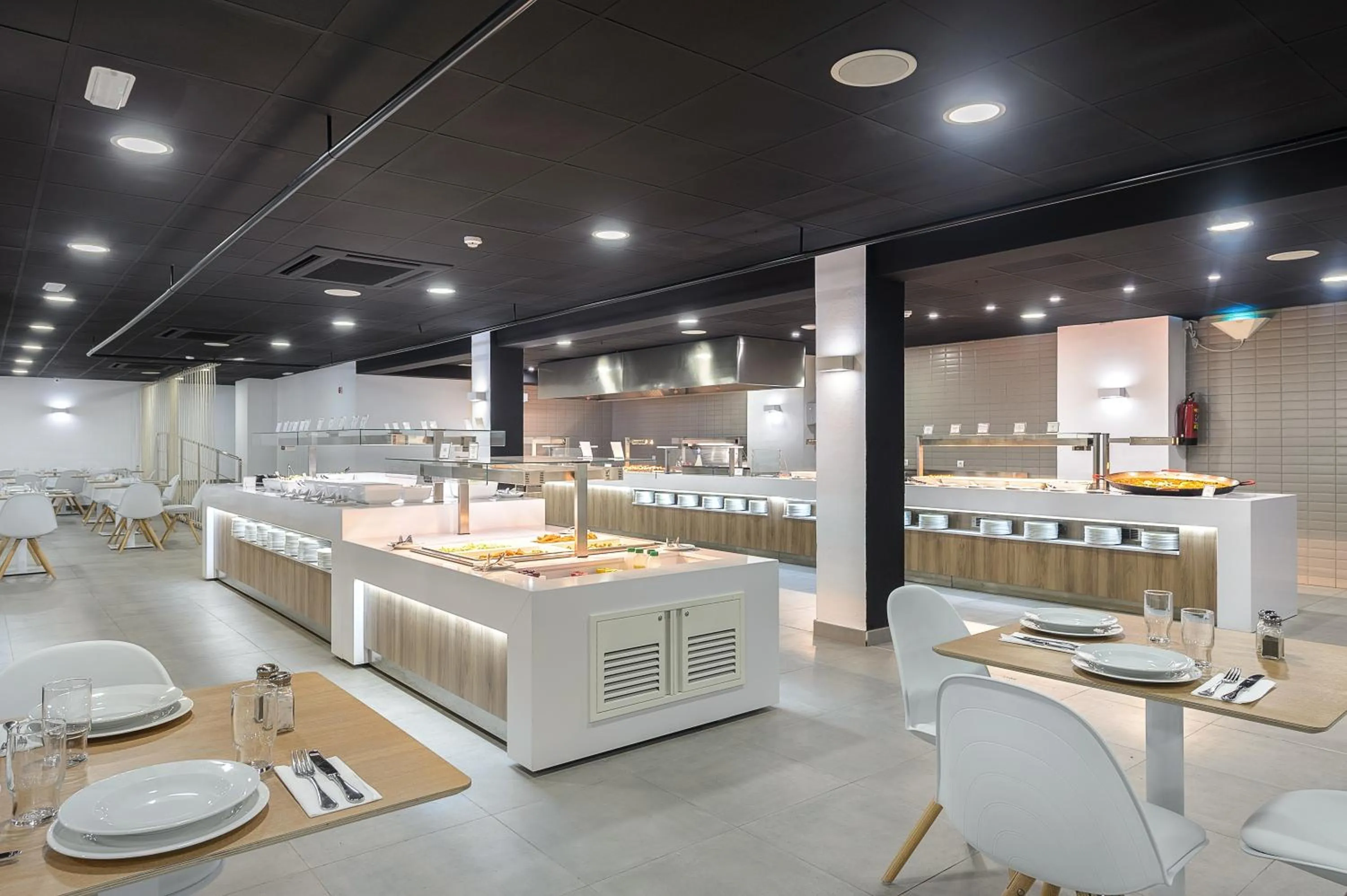 Restaurant/places to eat in Hotel Vibra Cala Tarida-3SUP