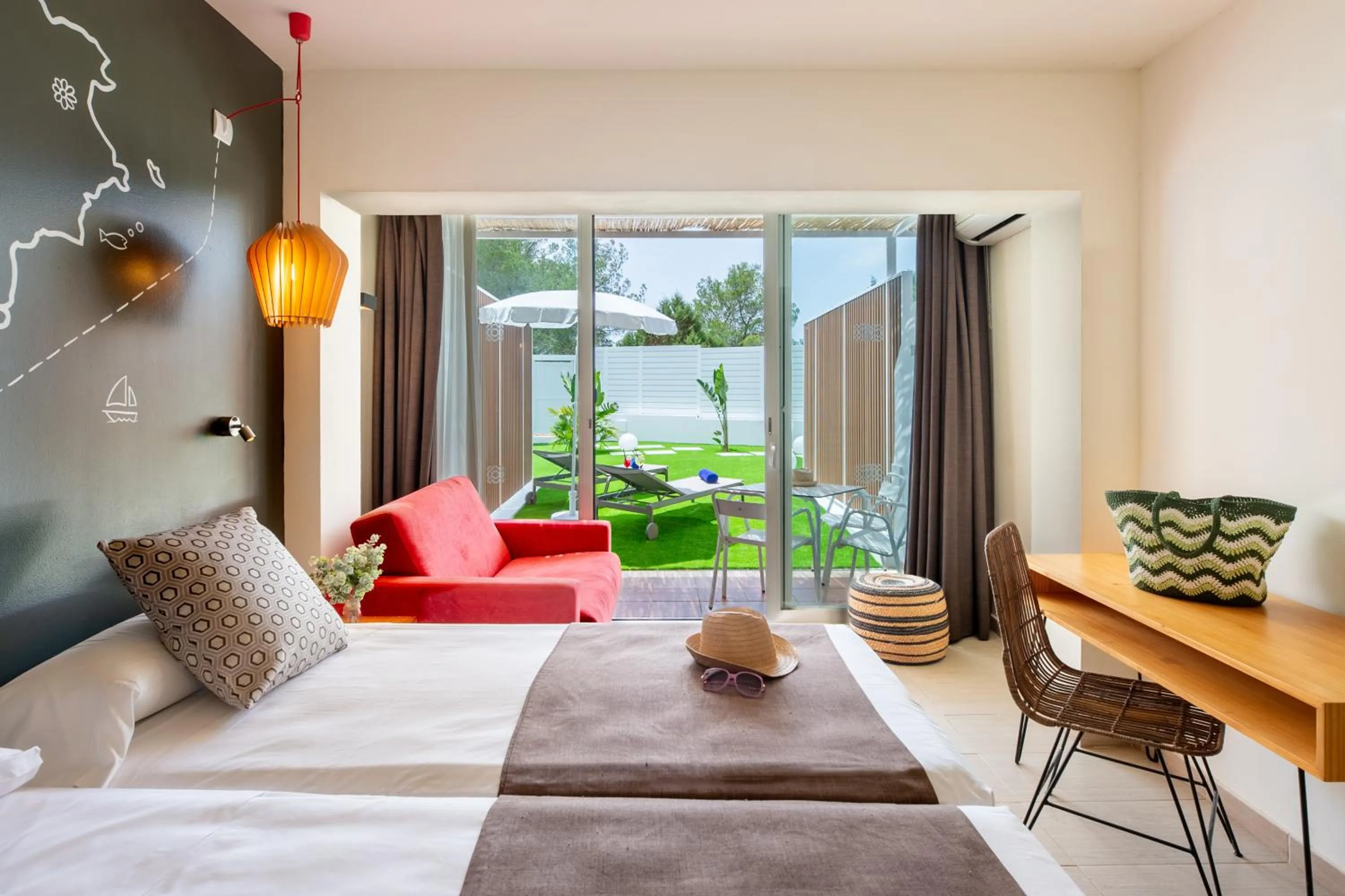 Photo of the whole room, Bed in Hotel Vibra Cala Tarida-3SUP