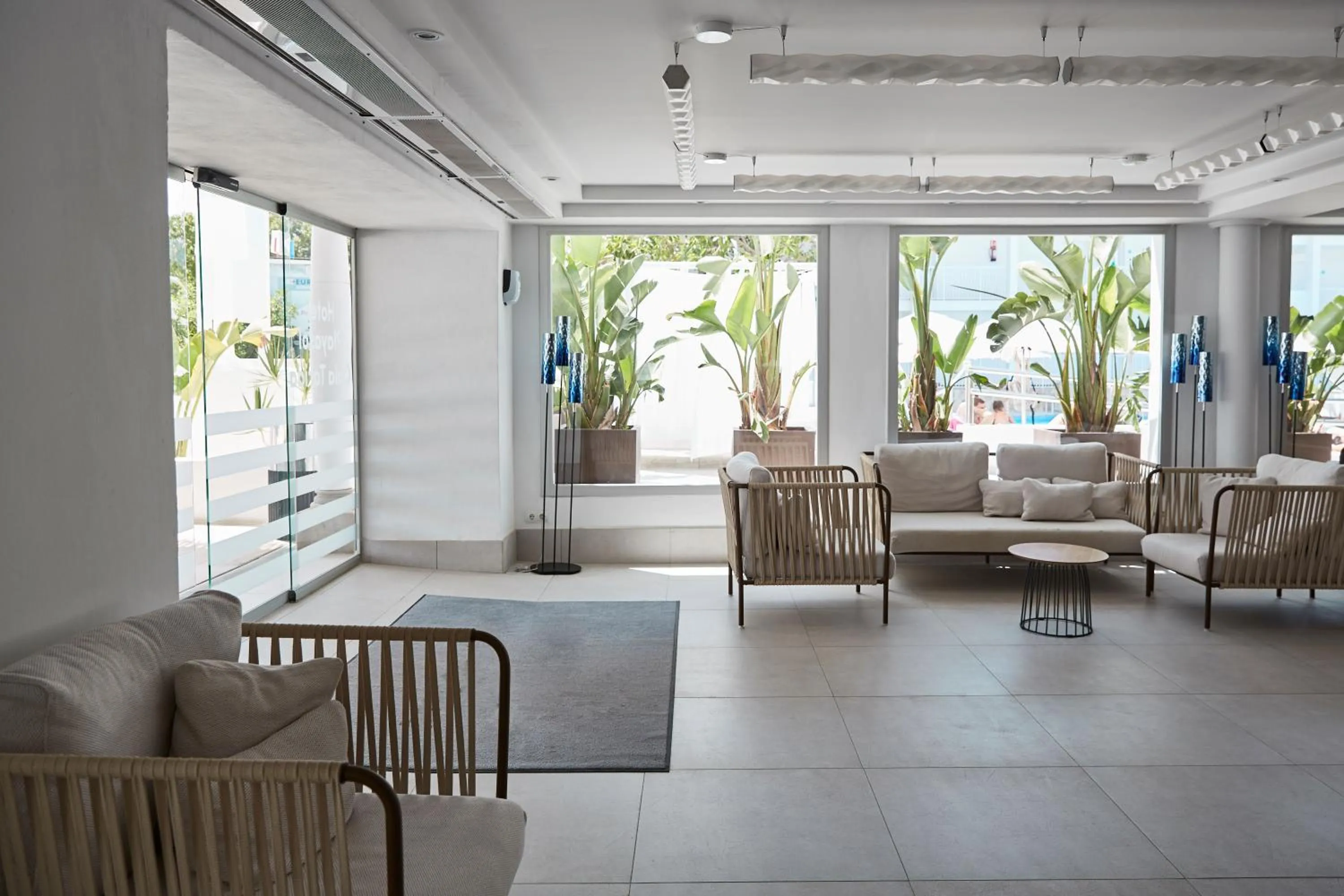 Lobby or reception in Hotel Vibra Cala Tarida-3SUP