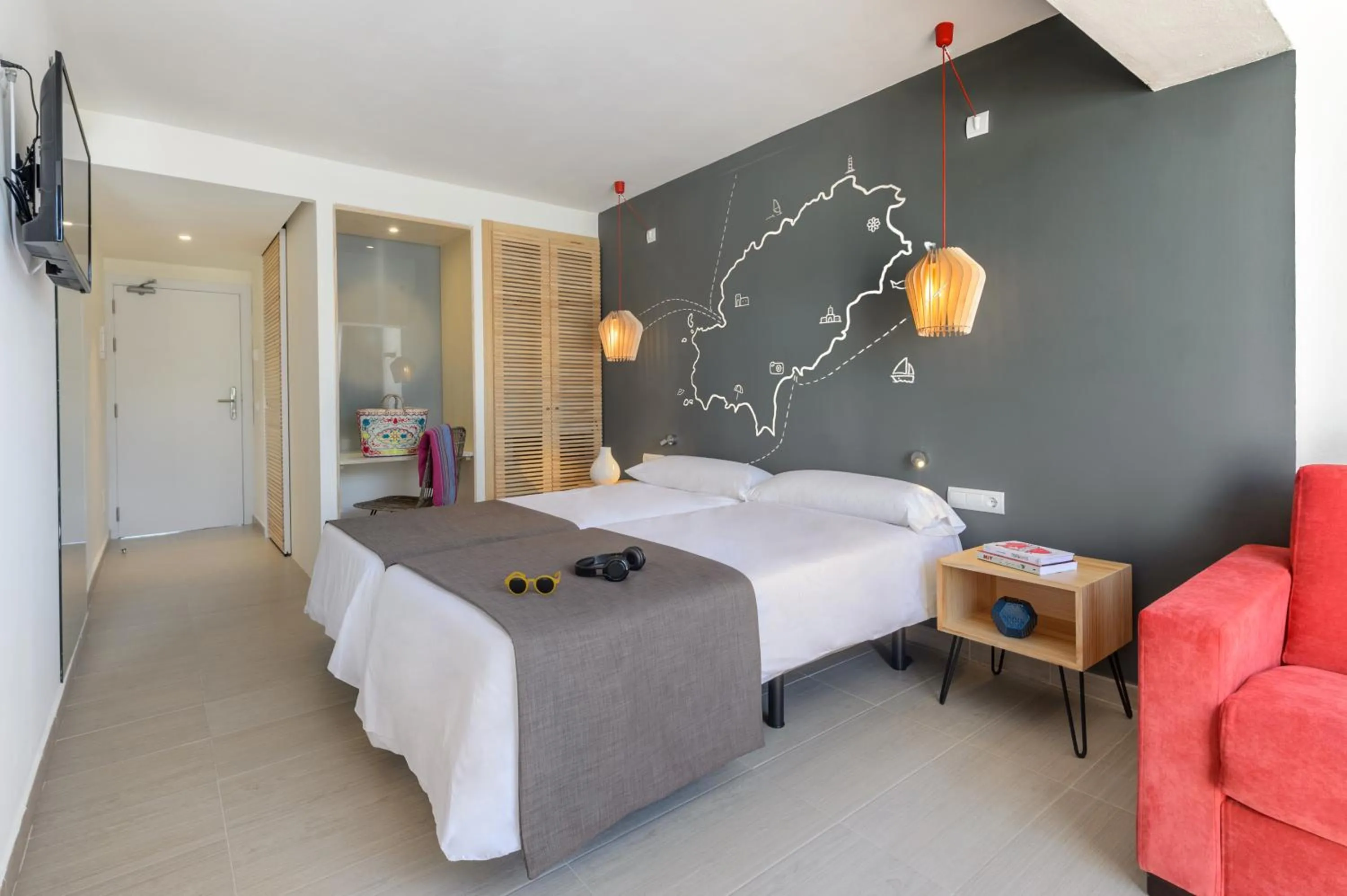 Photo of the whole room, Bed in Hotel Vibra Cala Tarida-3SUP