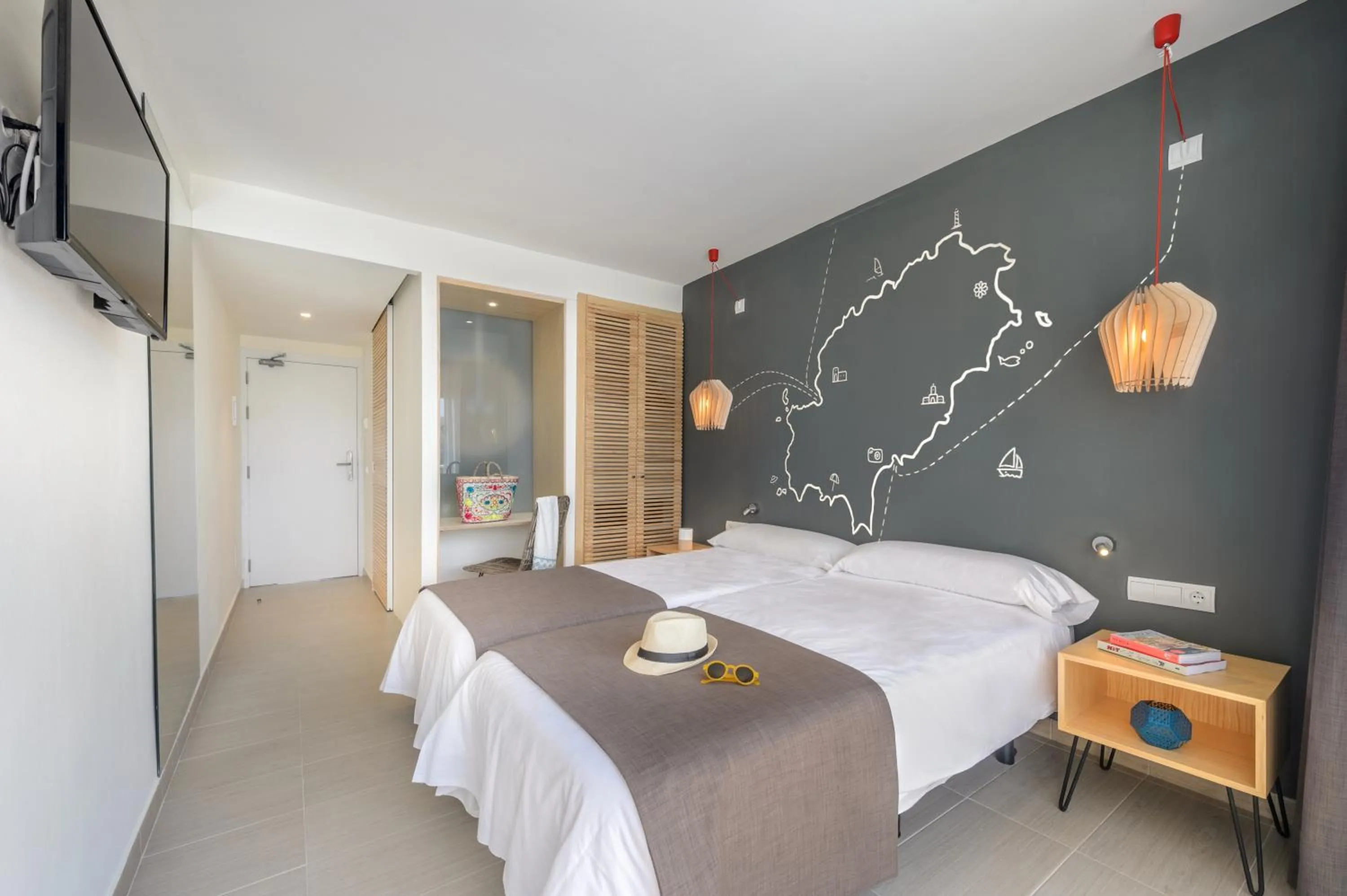 Bedroom, Bed in Hotel Vibra Cala Tarida-3SUP