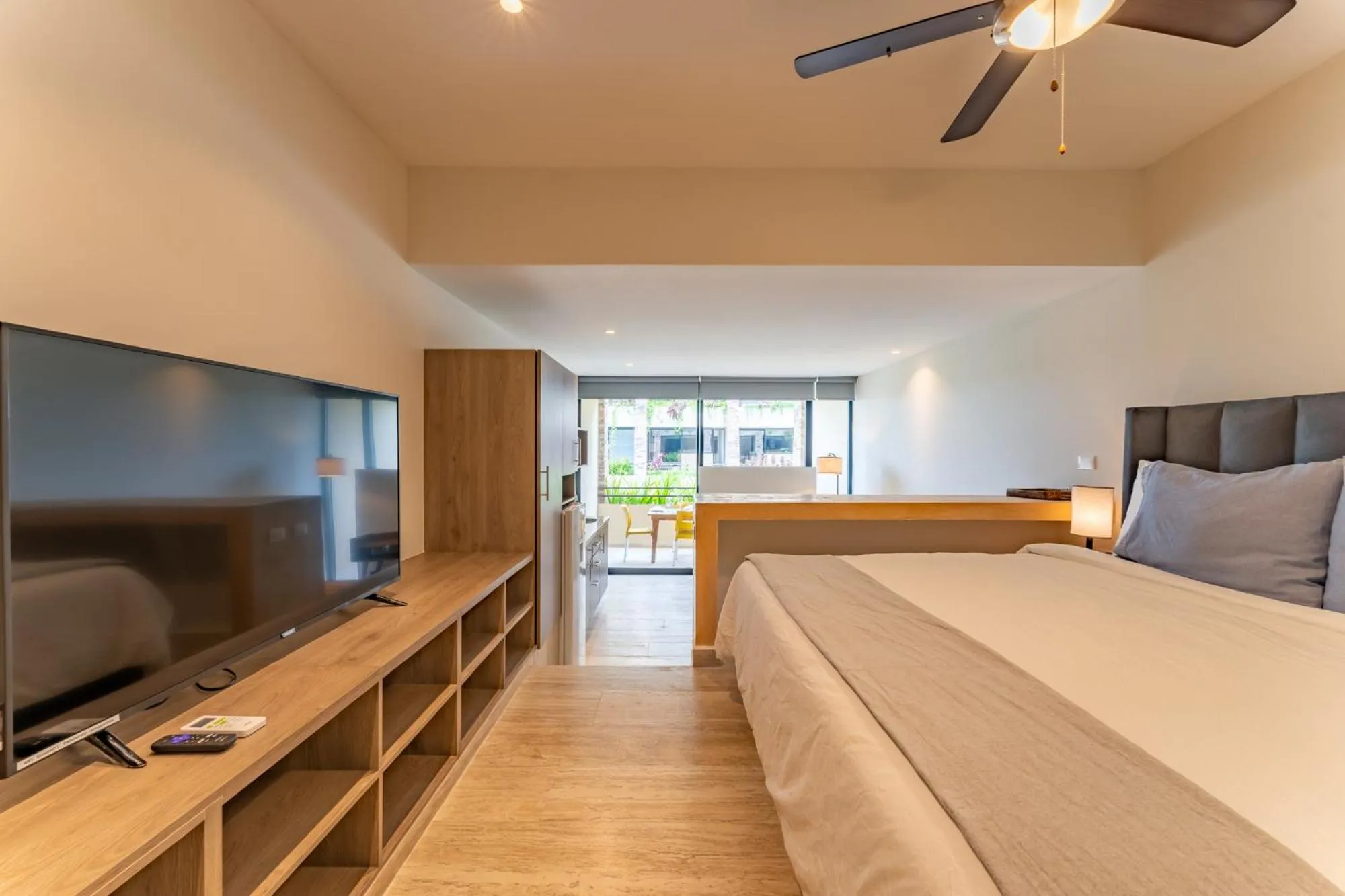 Photo of the whole room, Bed in Syrena Adventure