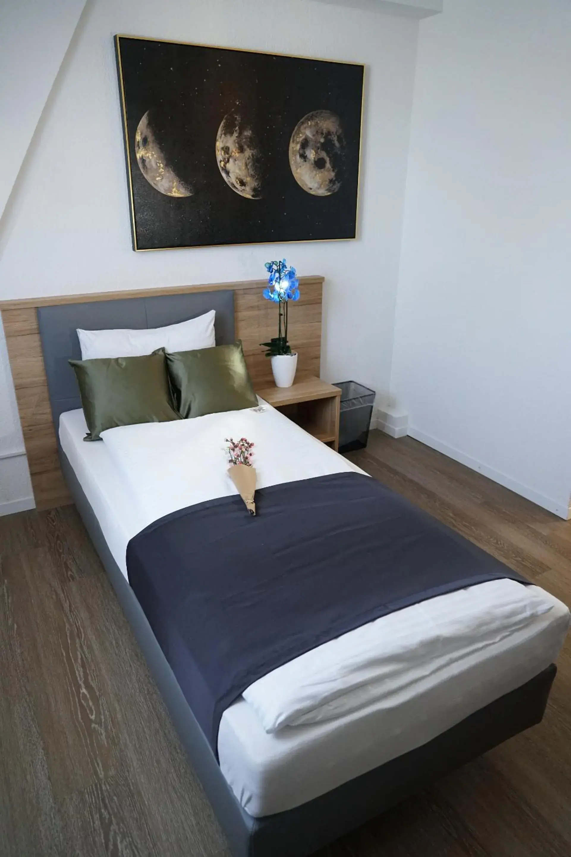 Bedroom, Bed in Centra Hotel Winterthur Bedroom, Bed in Centra Hotel Winterthur