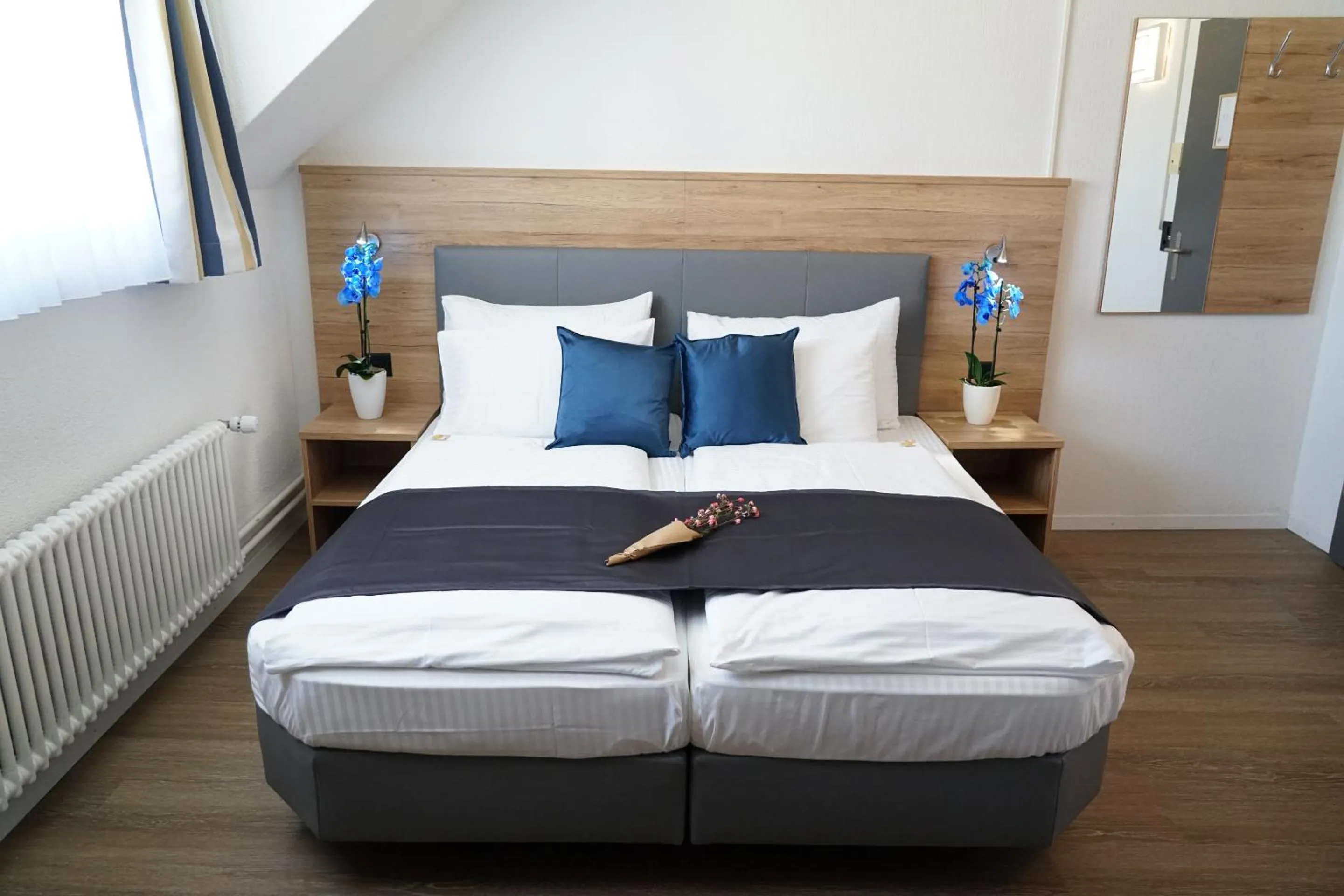 Bedroom, Bed in Centra Hotel Winterthur