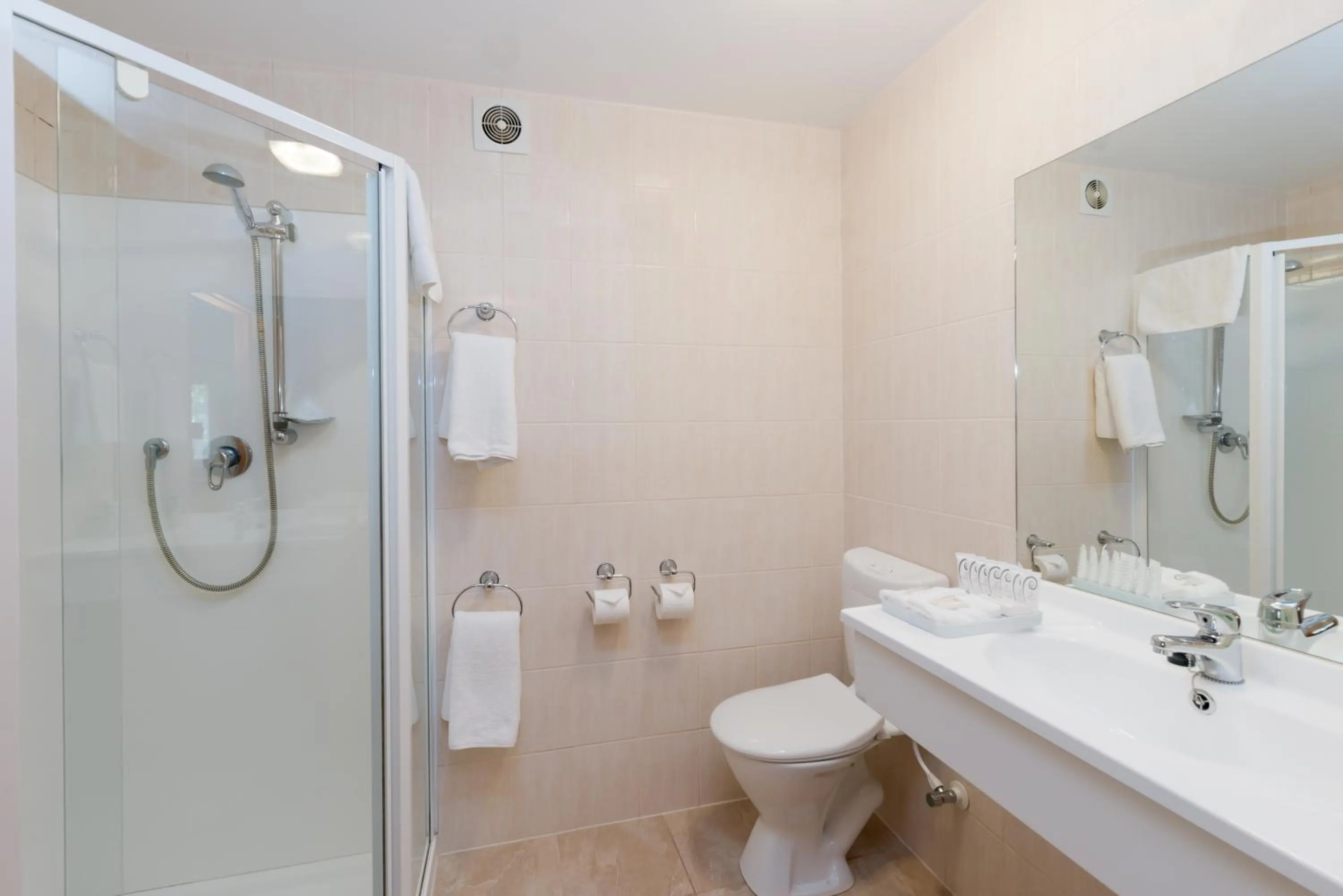 Bathroom in Distinction Whangarei Hotel & Conference Centre