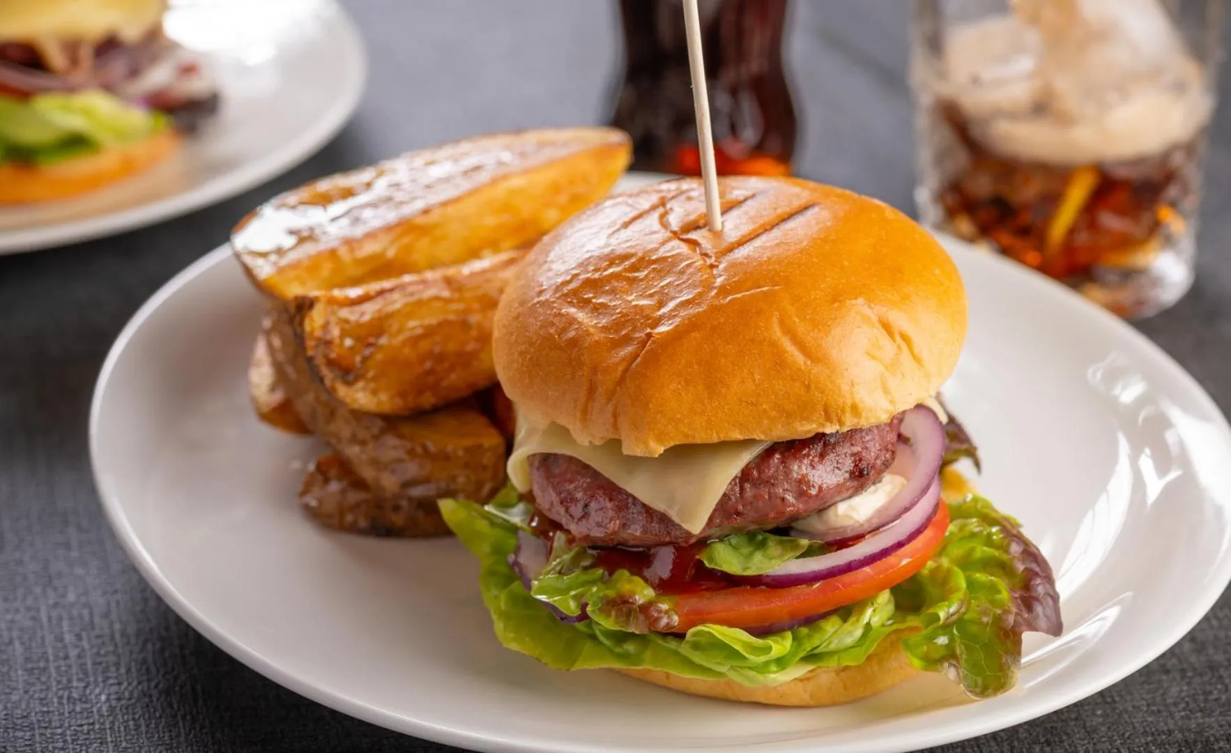 Restaurant/places to eat in Hotel Estel