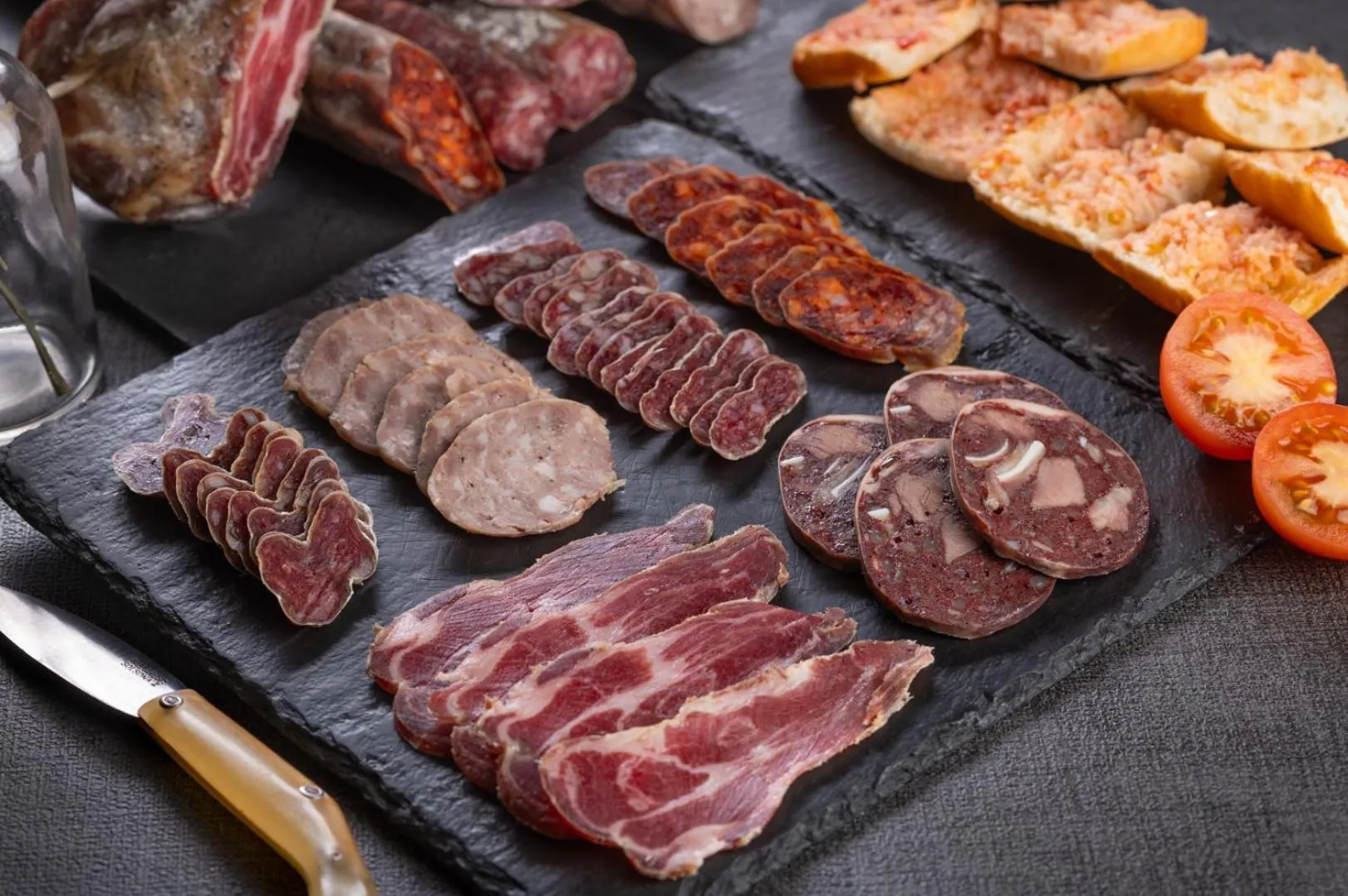 Restaurant/places to eat in Hotel Estel