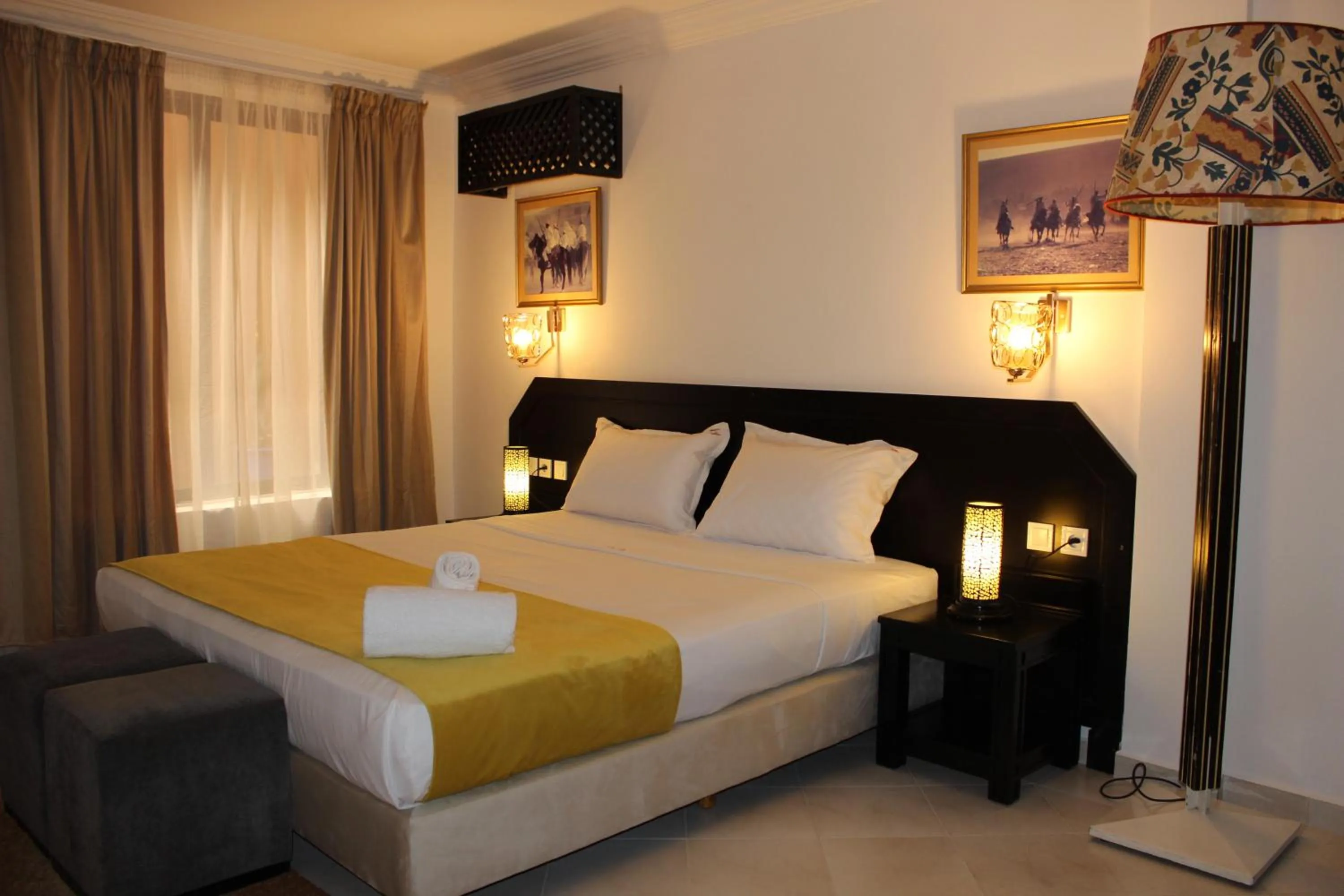 Photo of the whole room, Bed in Majorel Pearl Hotel-Riad-Restaurant Piscine&Spa