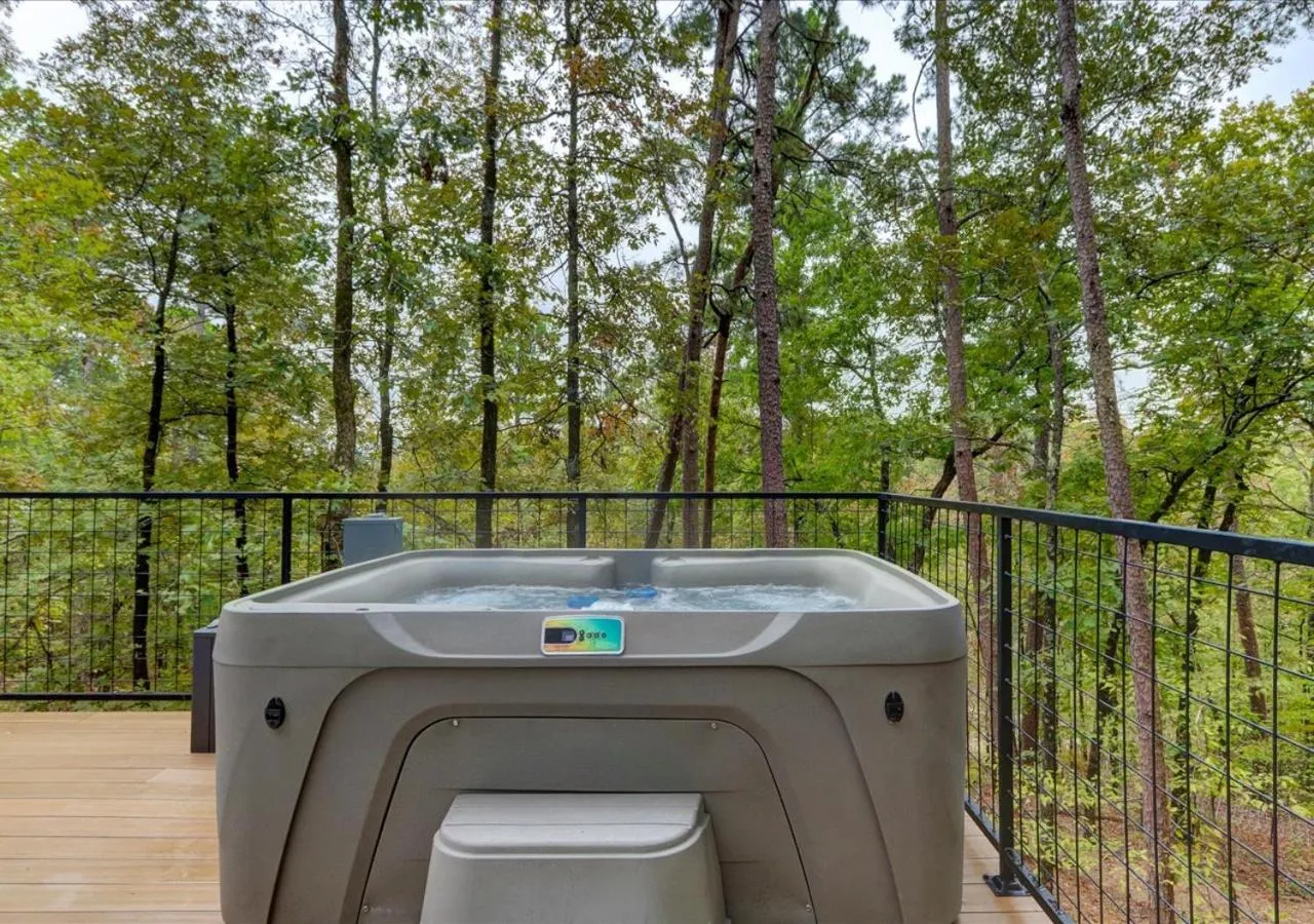 Hot Tub in Starlight Haven Hot Springs