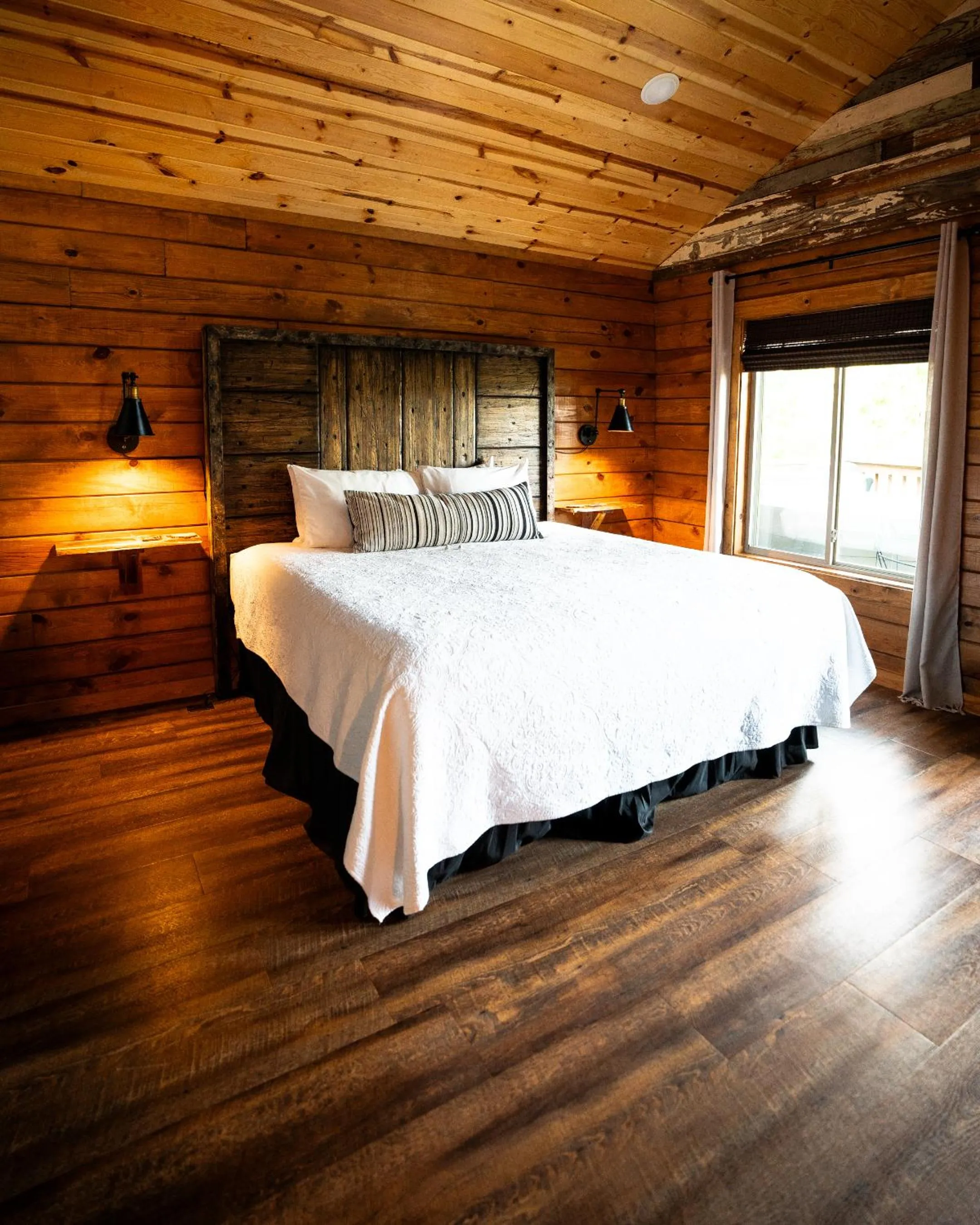 Bedroom, Bed in Starlight Haven Hot Springs
