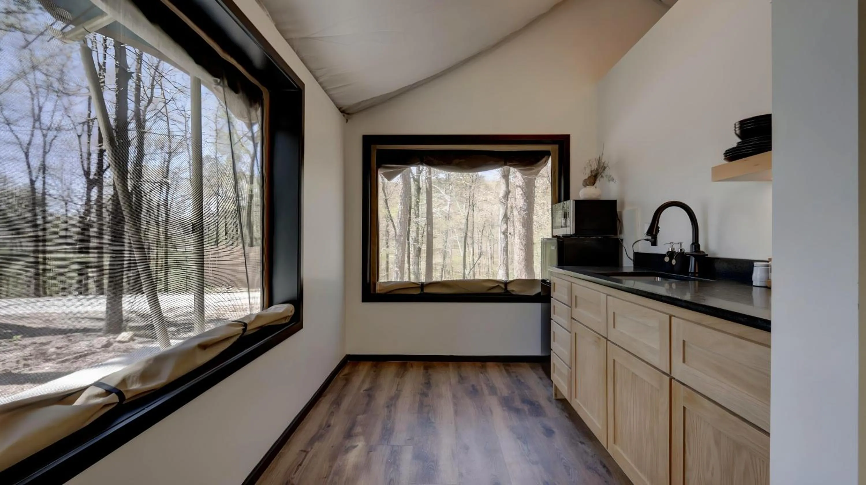 Kitchen or kitchenette in Starlight Haven Hot Springs