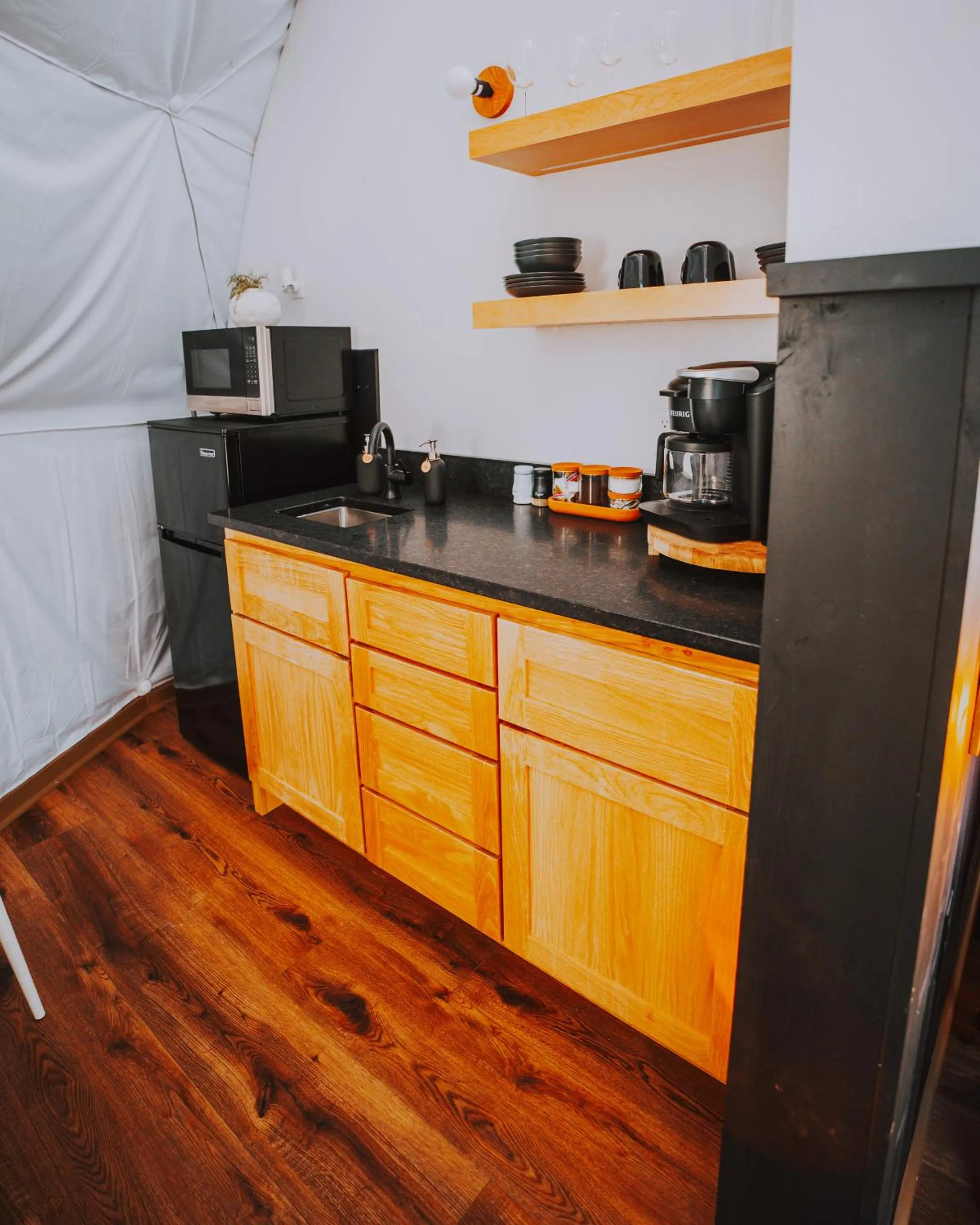 Kitchen or kitchenette in Starlight Haven Hot Springs