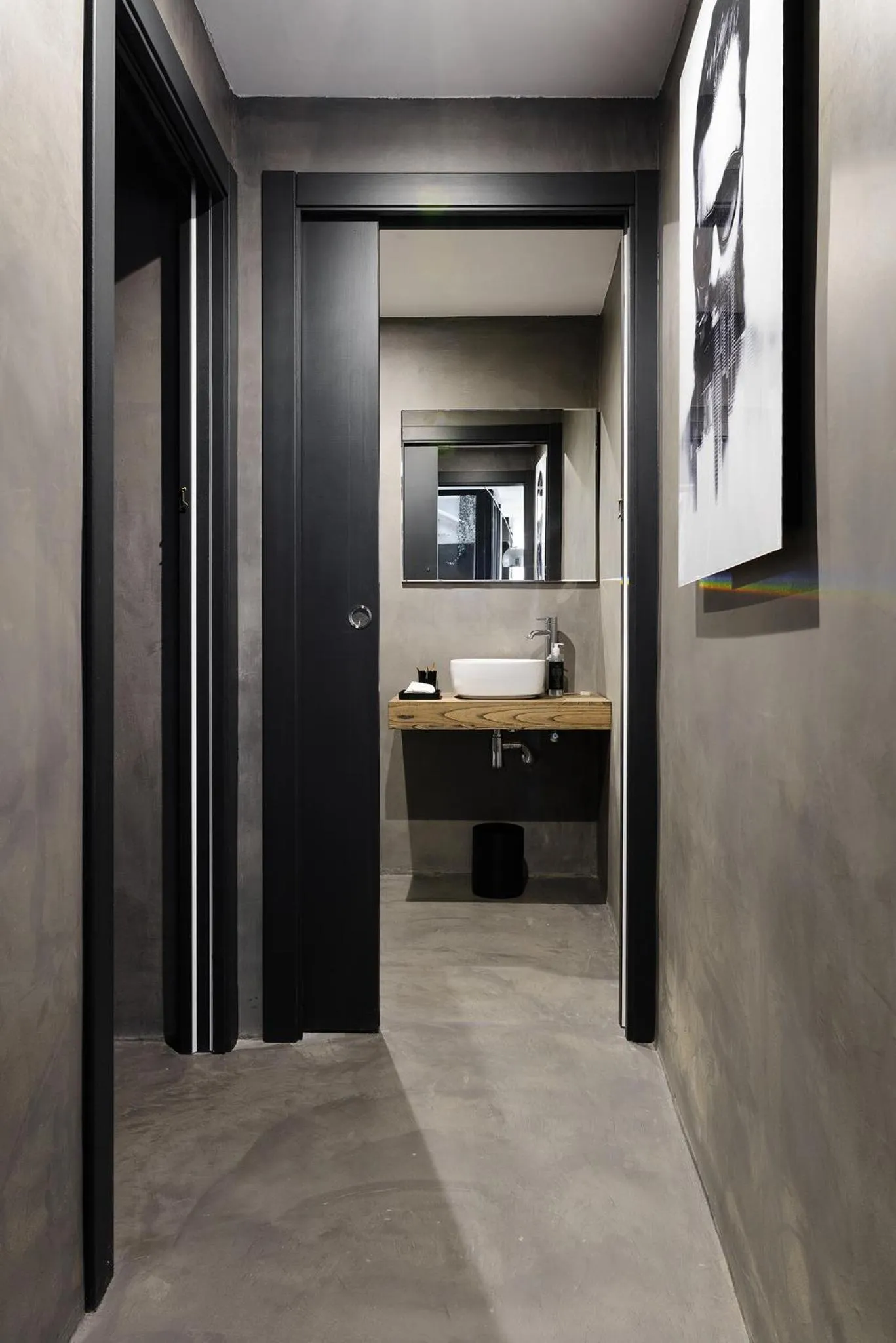 Toilet in Elite Hotel - Gay Men Only