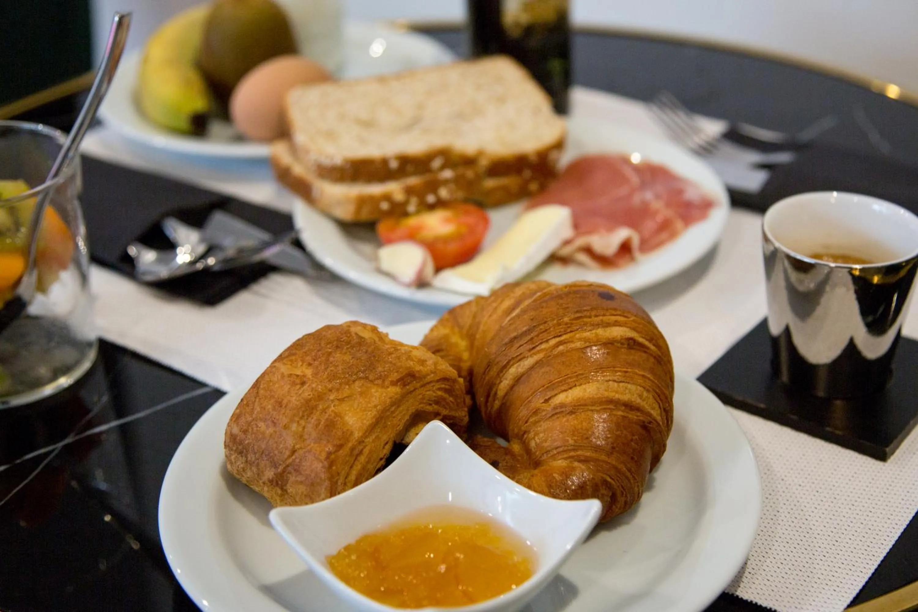 Continental breakfast in Elite Hotel - Gay Men Only