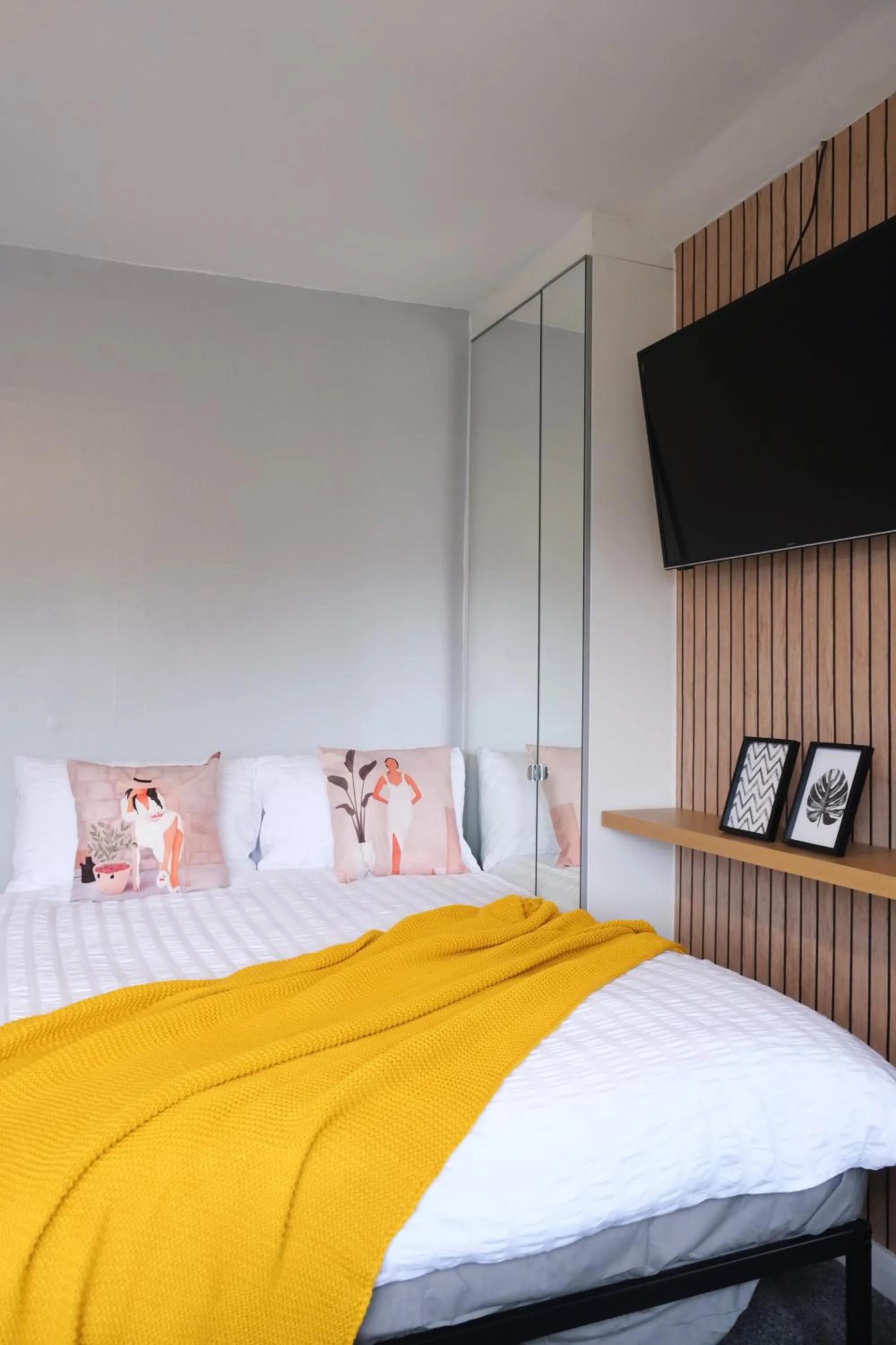 Bed in Bee Stays - Northway House