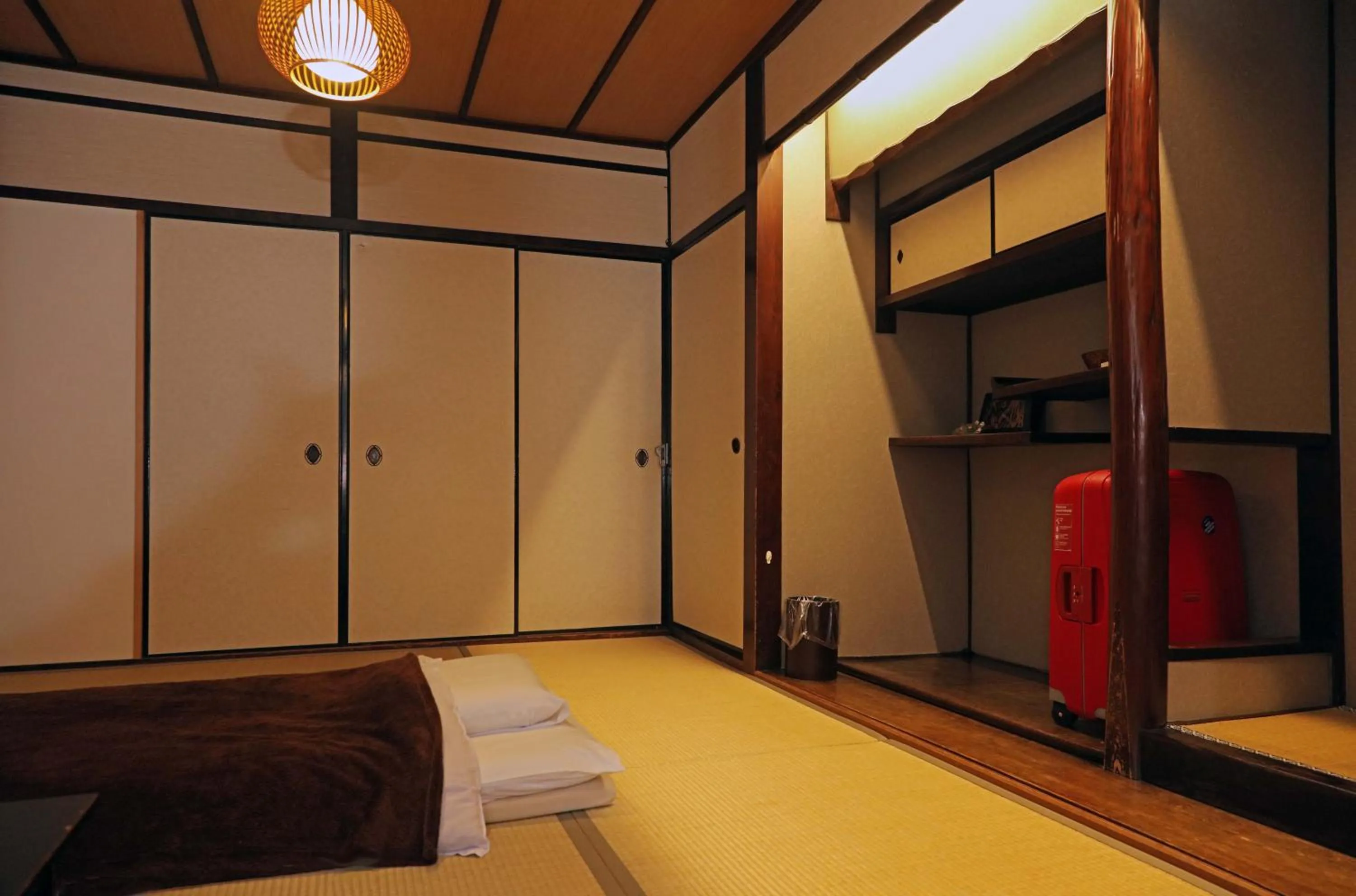 Photo of the whole room, Bed in Guesthouse KYOTO COMPASS