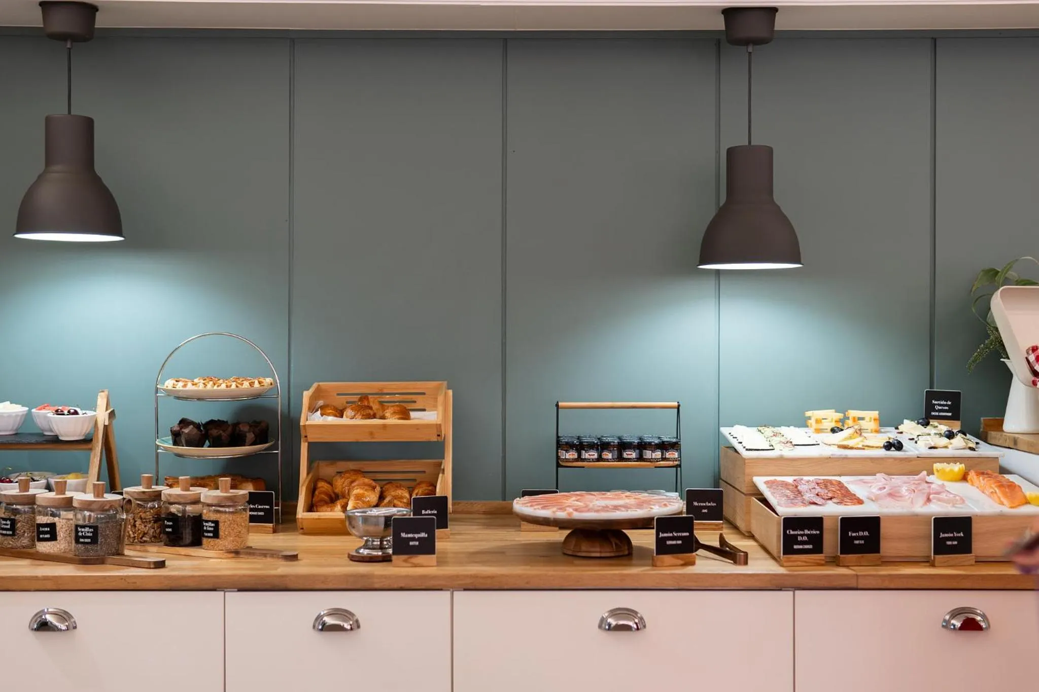 Breakfast in Tres Torres Atiram Hotel