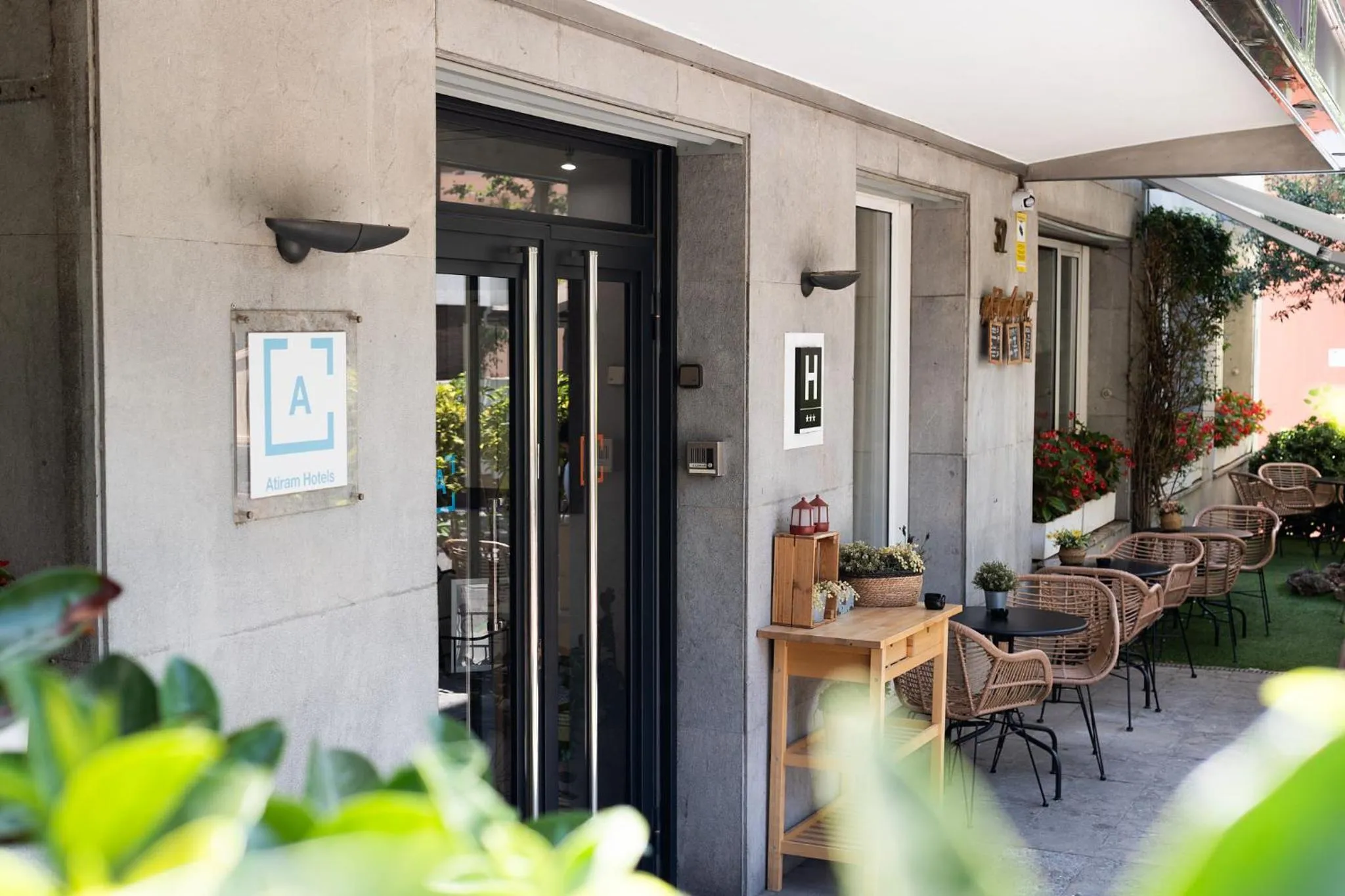 Lobby or reception in Tres Torres Atiram Hotel