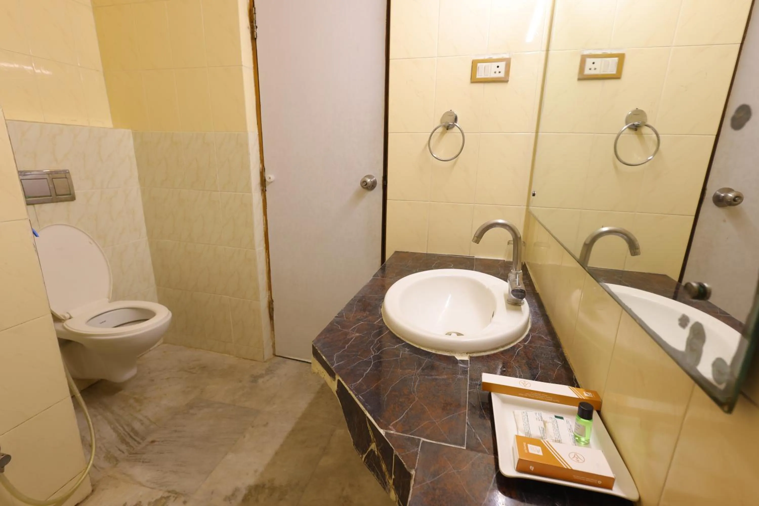 Bathroom in Hotel PLR Grand