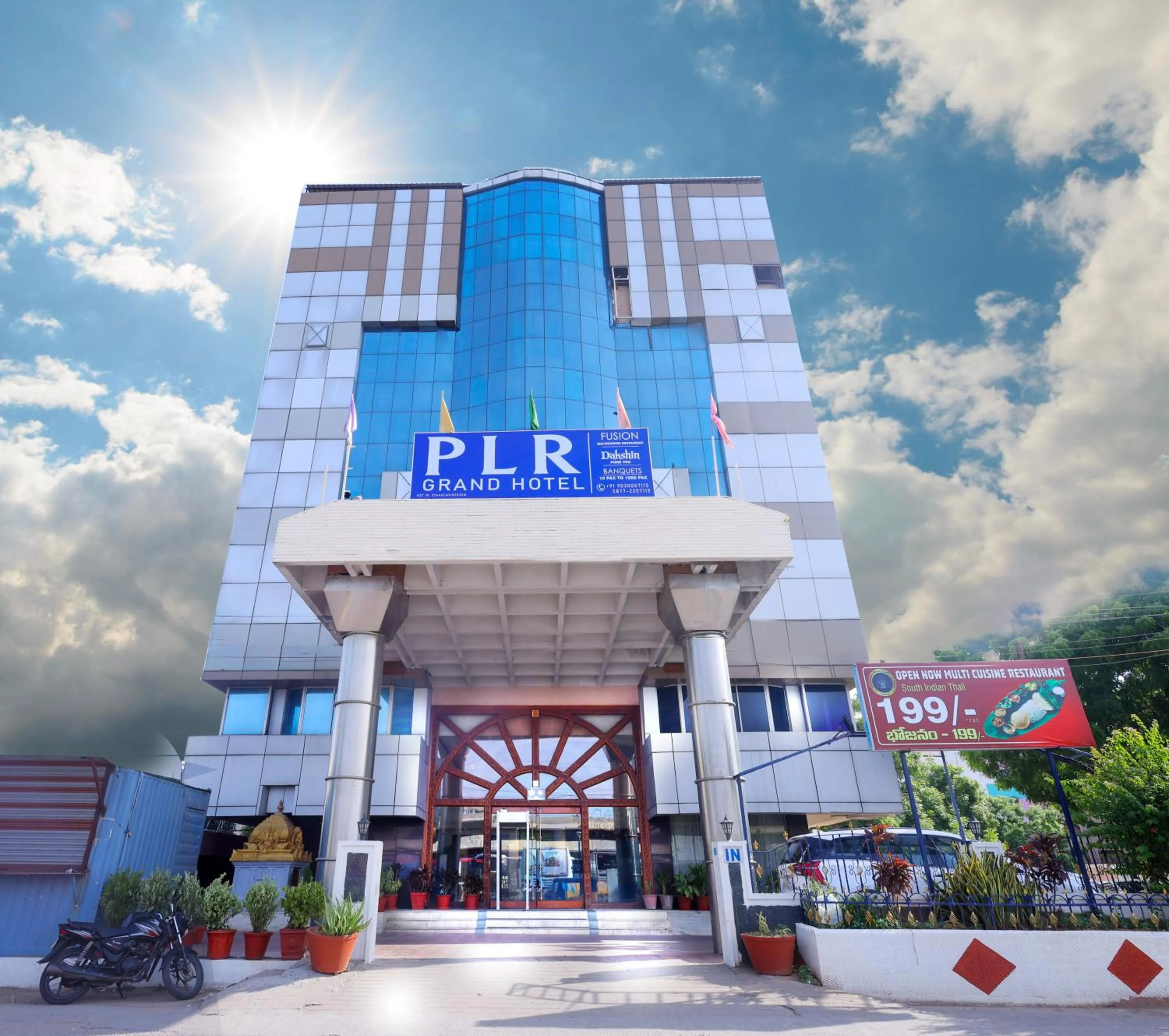 Property building in Hotel PLR Grand