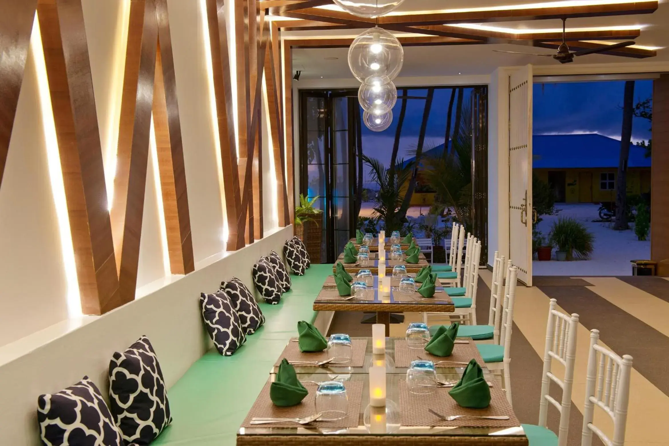 Restaurant/places to eat in Crystal Sands Restaurant/places to eat in Crystal Sands