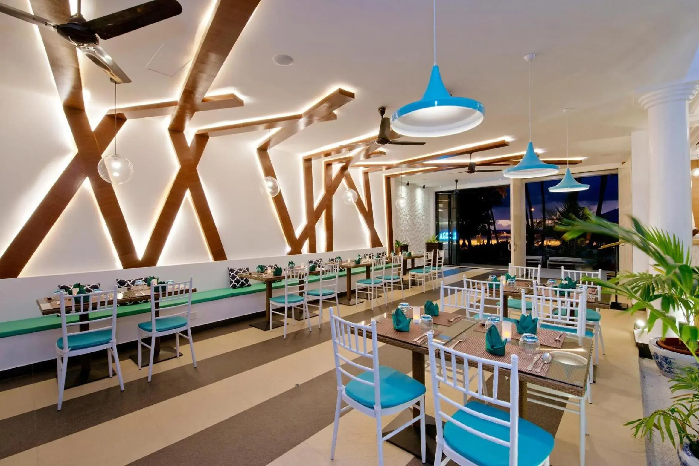 Restaurant/places to eat in Crystal Sands Restaurant/places to eat in Crystal Sands