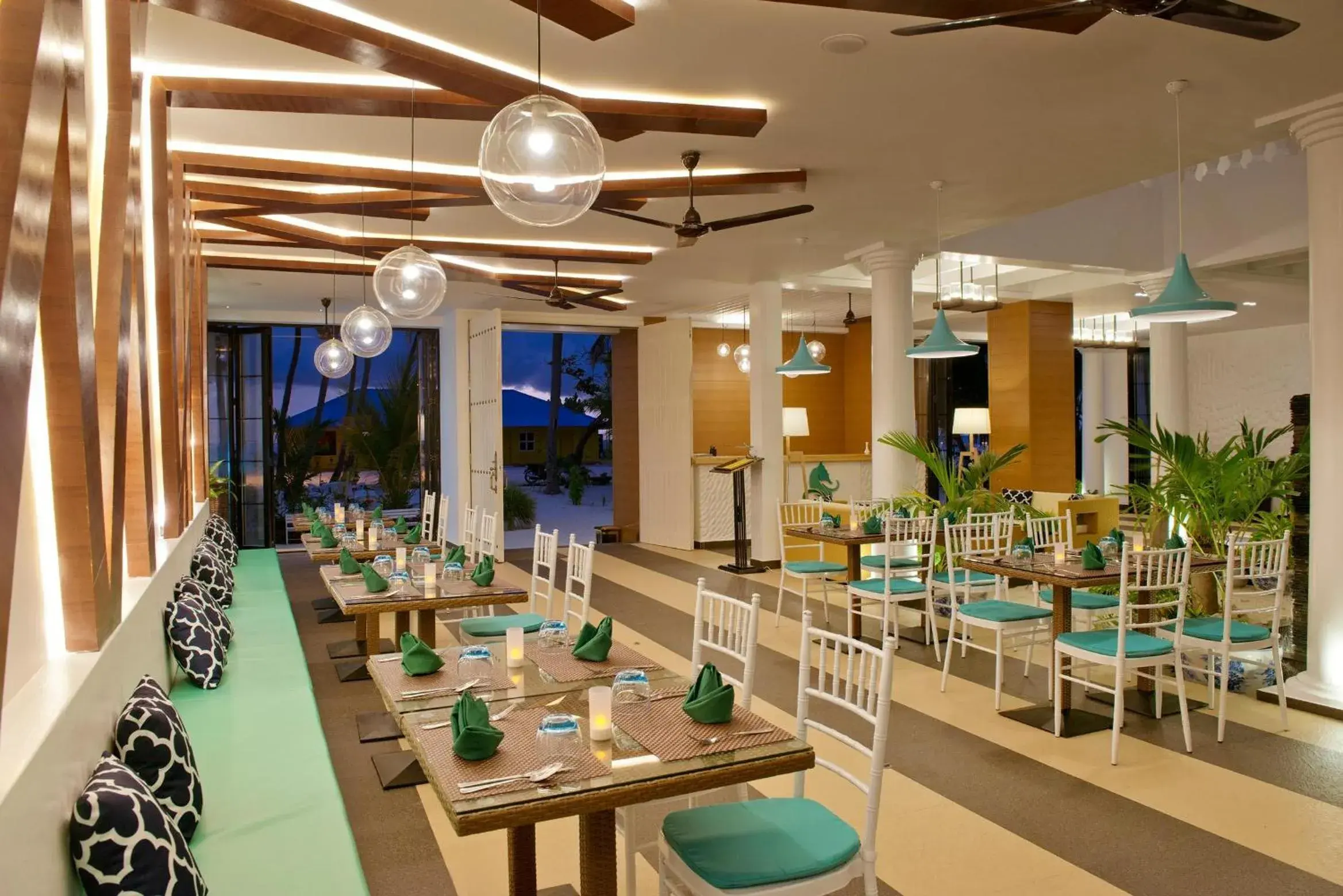 Restaurant/places to eat in Crystal Sands Restaurant/places to eat in Crystal Sands
