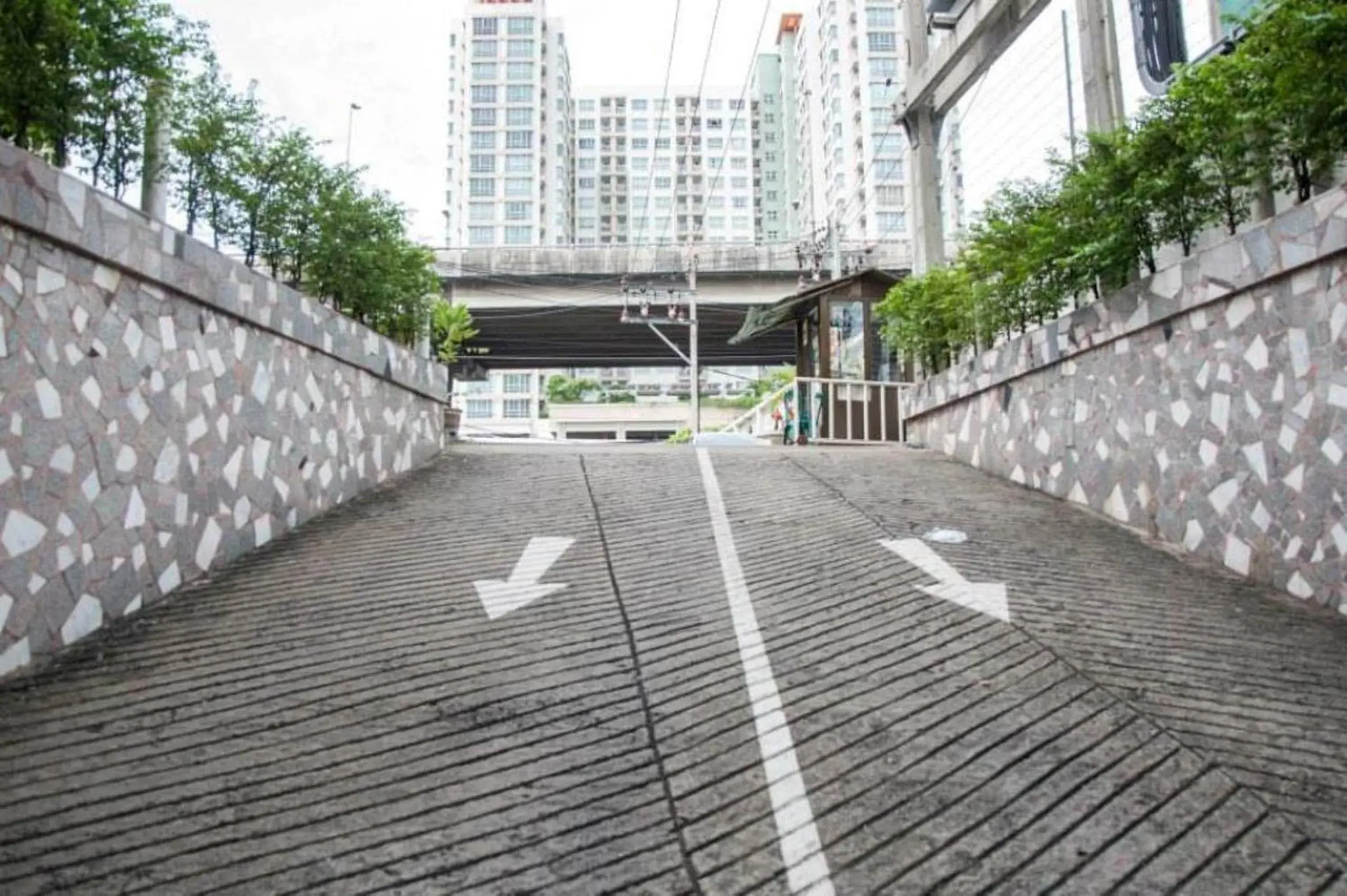 Facade/entrance in S.K. Residence Facade/entrance in S.K. Residence