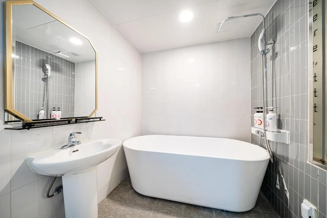 Bathroom in Bundang Regency Hotel