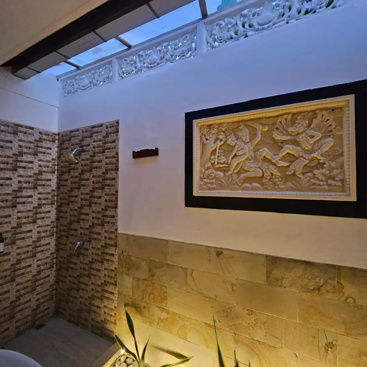 Shower in Villa Casablanca Surf Keramas