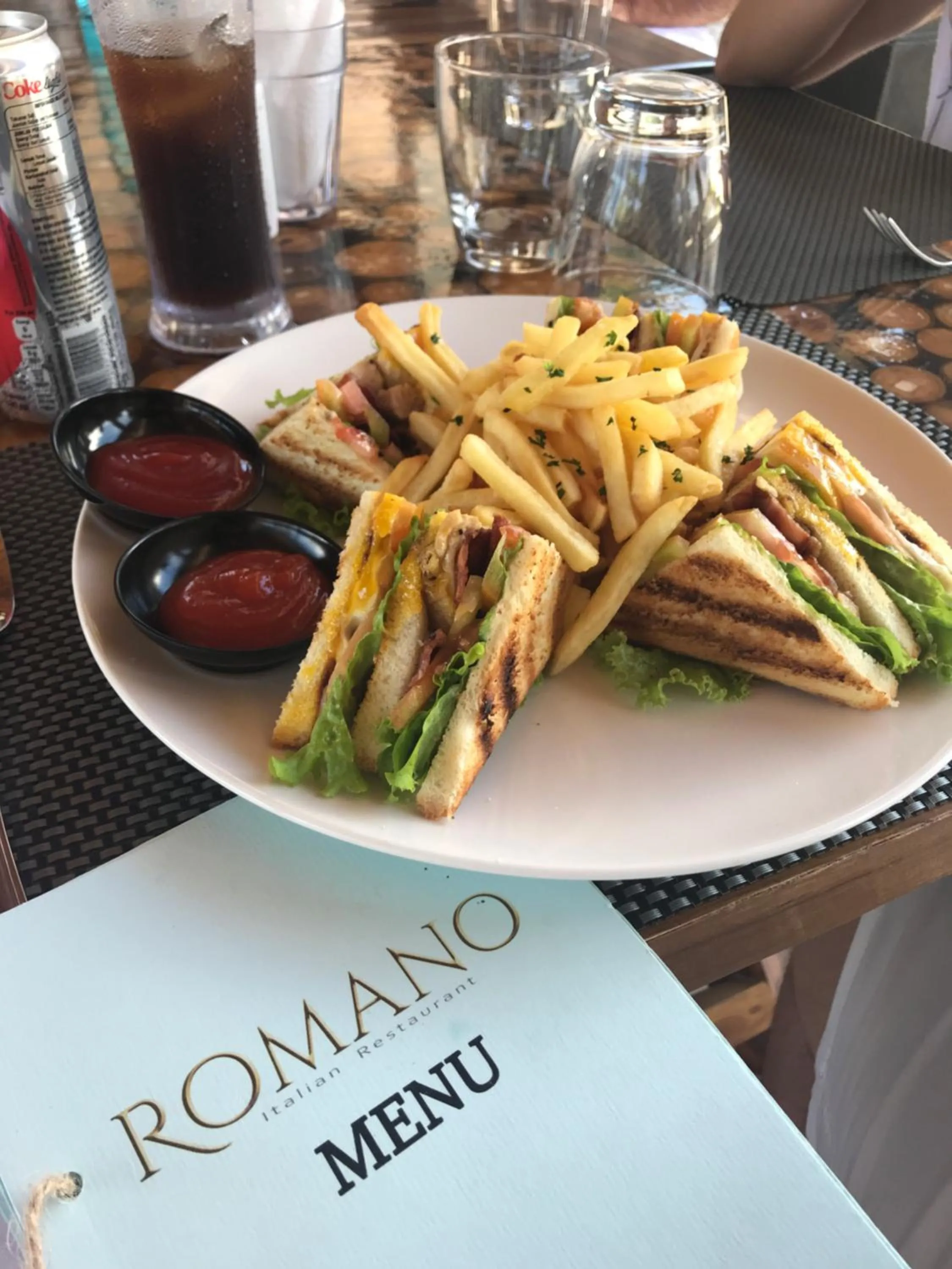 Food and drinks in Villa Casablanca Surf Keramas