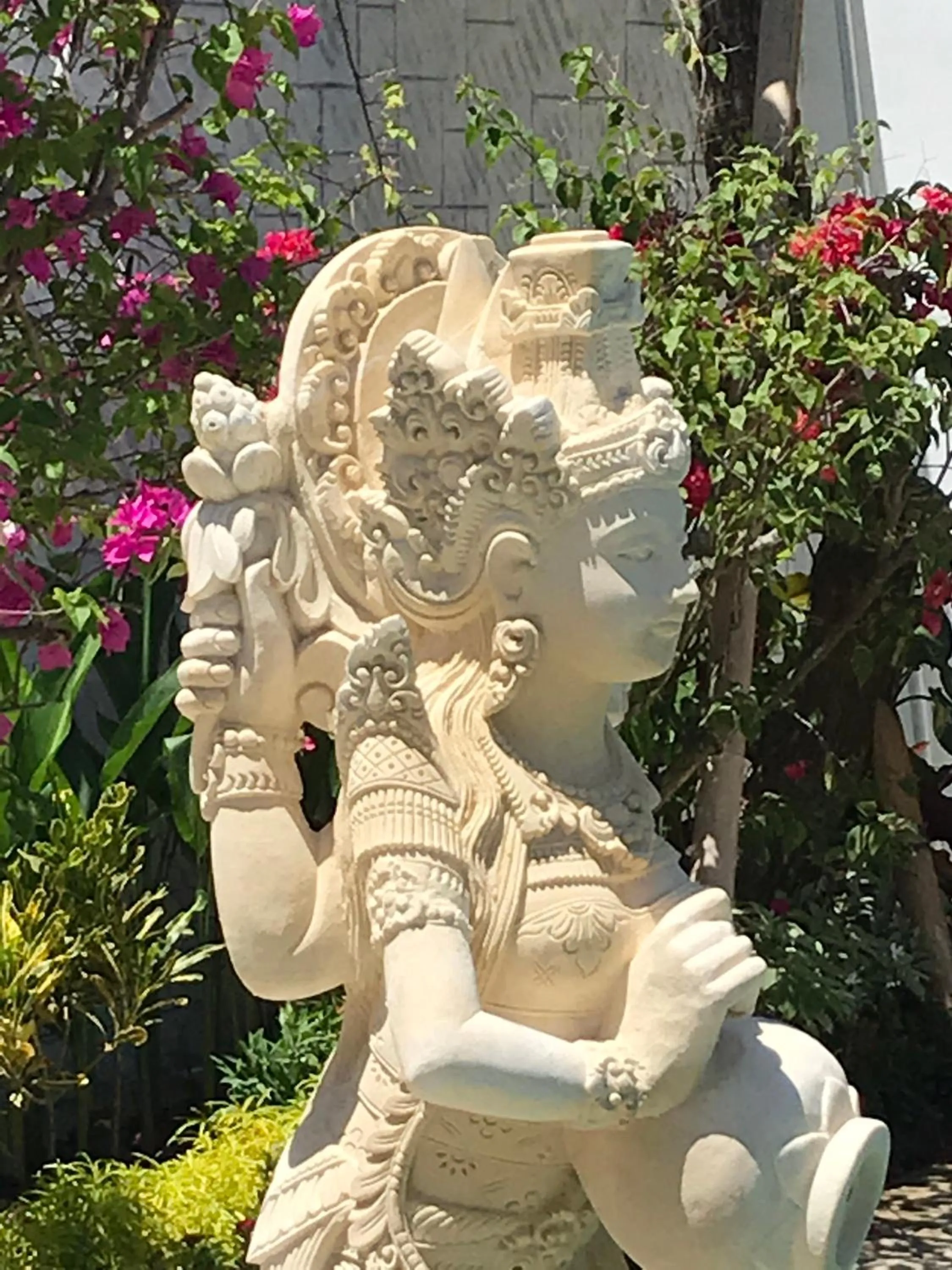 Garden view in Villa Casablanca Surf Keramas