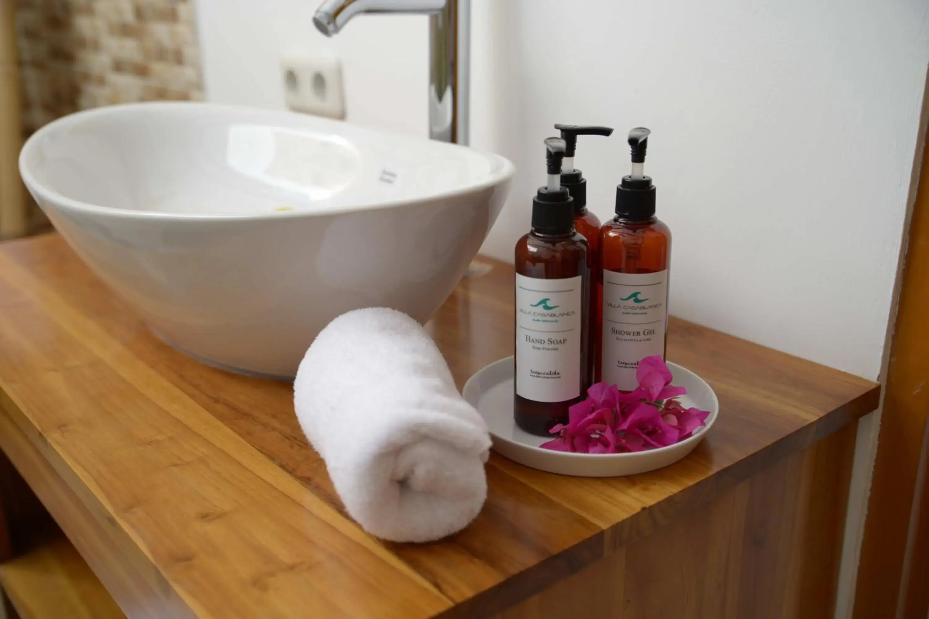 Deluxe Double Room in Villa Casablanca Surf Keramas Deluxe Double Room in Villa Casablanca Surf Keramas